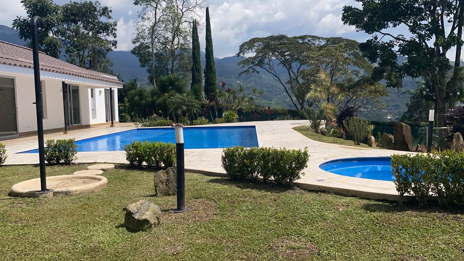 ARRIENDO CASA - ENVIGADO ESCOBERO