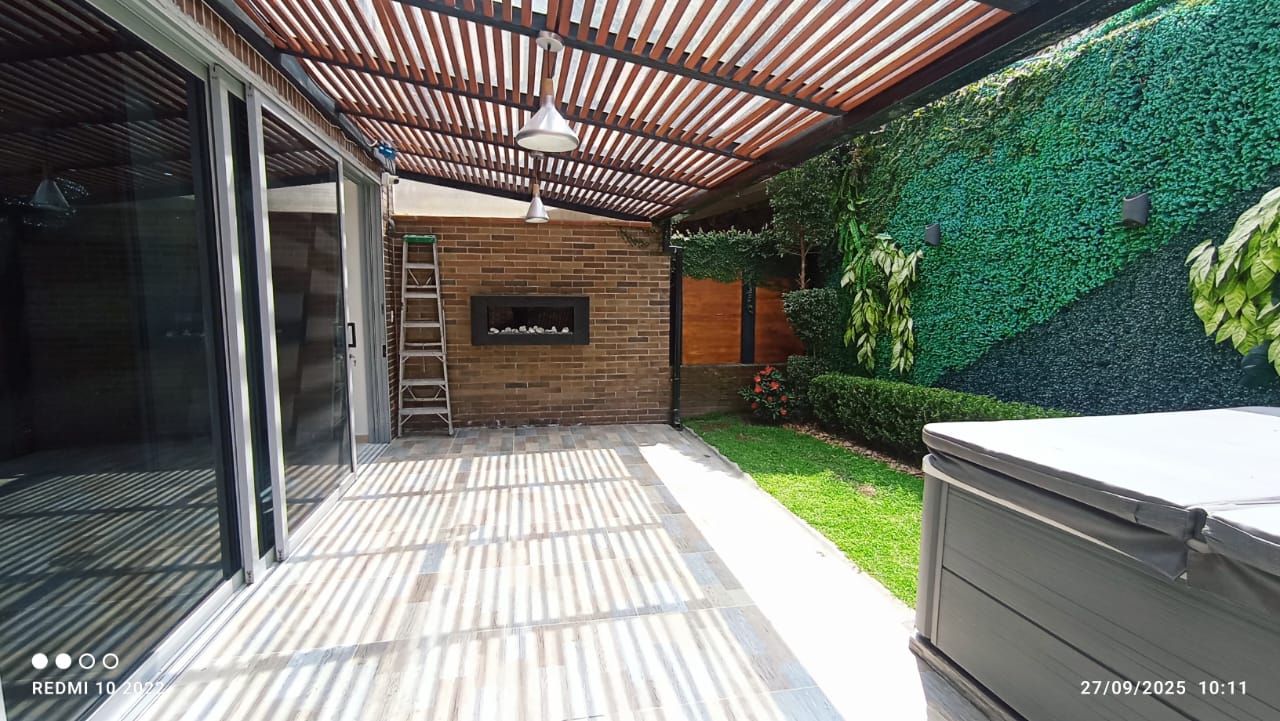 ARRIENDO CASA - POBLADO SAN LUCAS