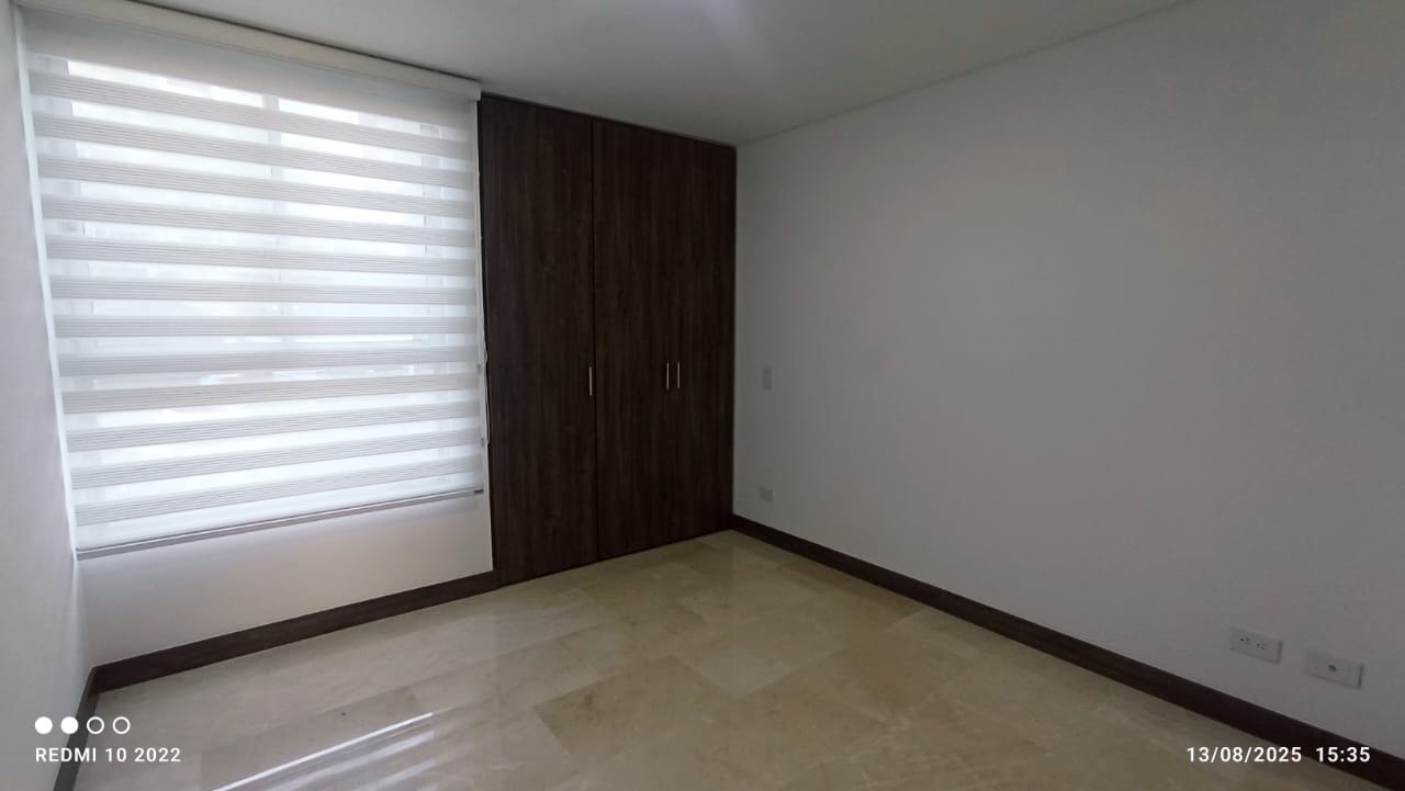 ARRIENDO APARTAMENTO - POBLADO LOMA DE LOS PARRA