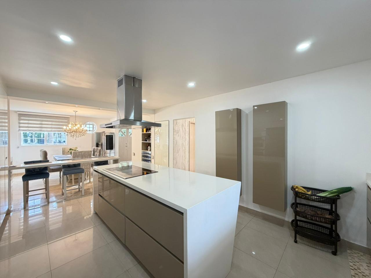 ARRIENDO CASA - POBLADO SECTOR TESORO