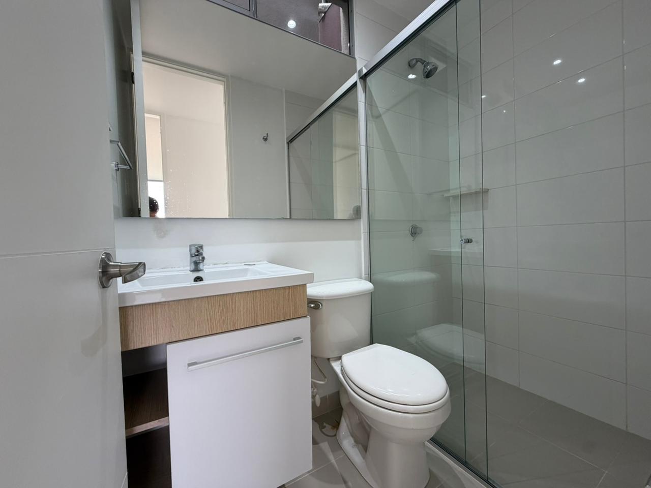 ARRIENDO APARTAMENTO POBLADO LA 34