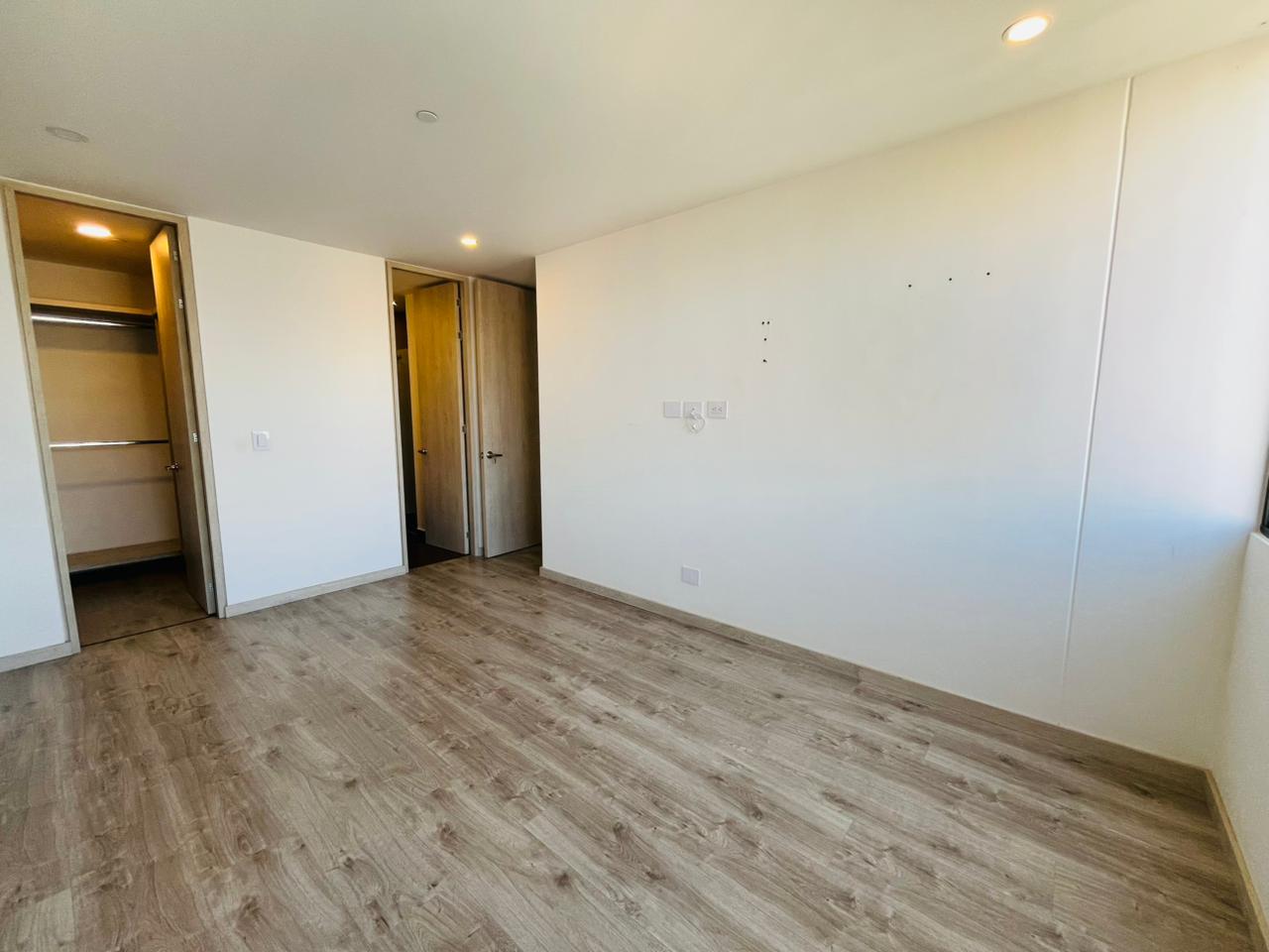 ARRIENDO APARTAMENTO, AV PALMAS