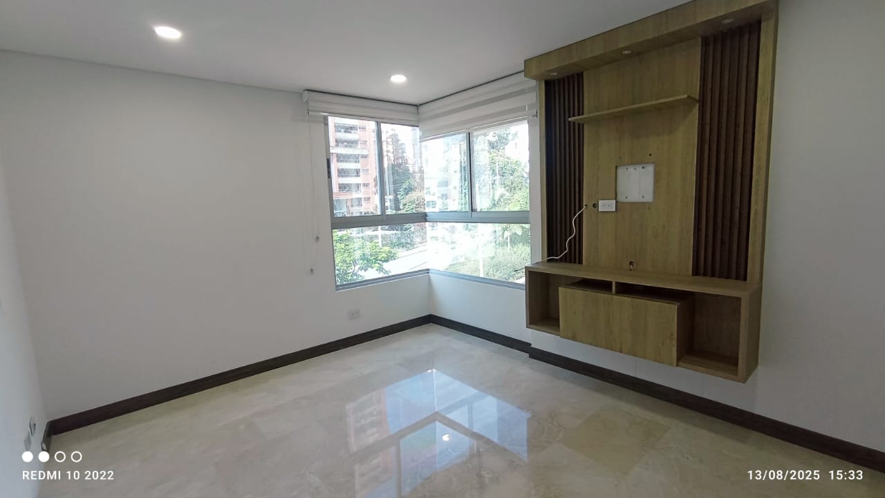 ARRIENDO APARTAMENTO - POBLADO LOMA DE LOS PARRA