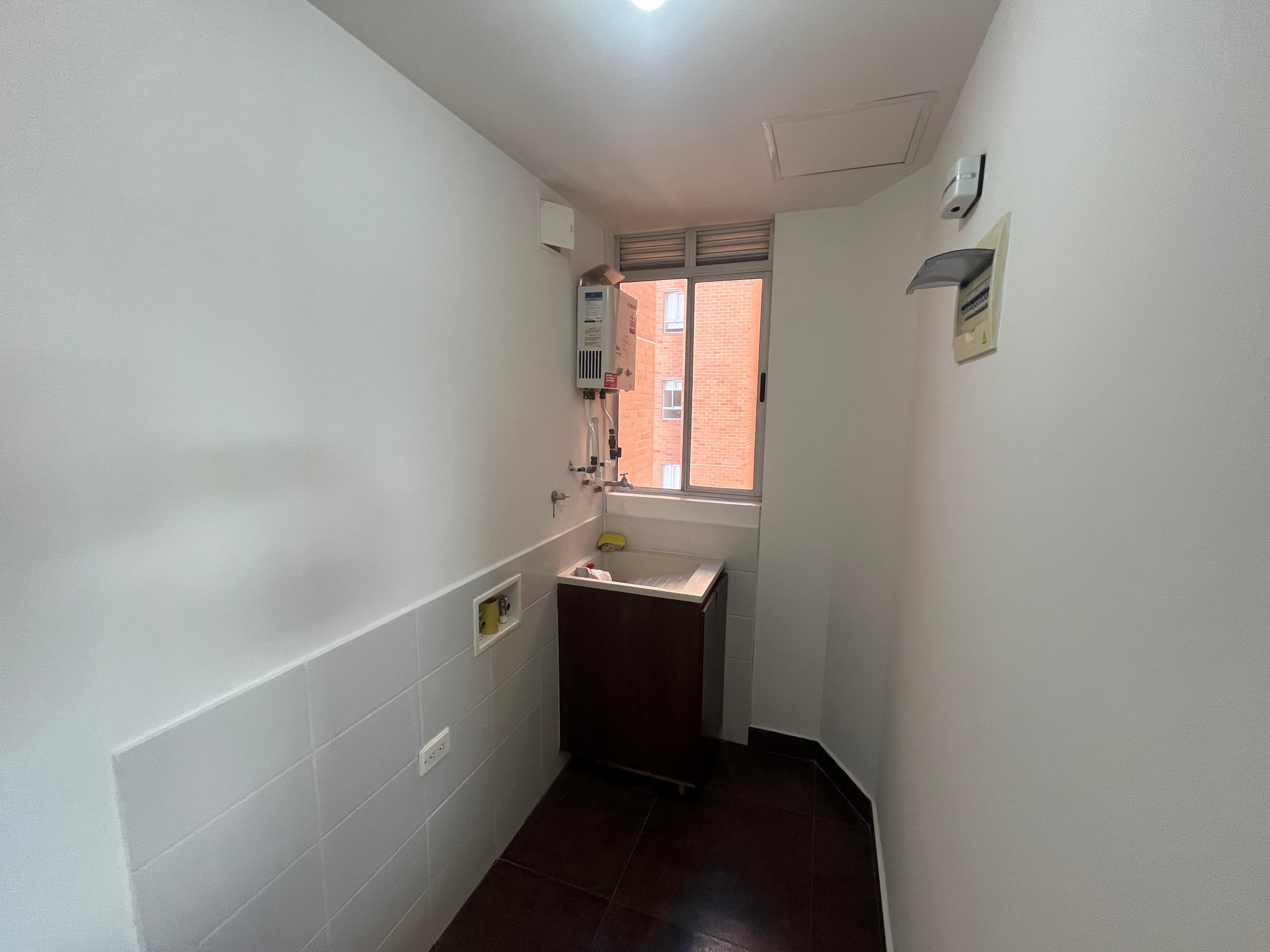 ARRIENDO APARTAMENTO - ENVIGADO ESMERALDAL