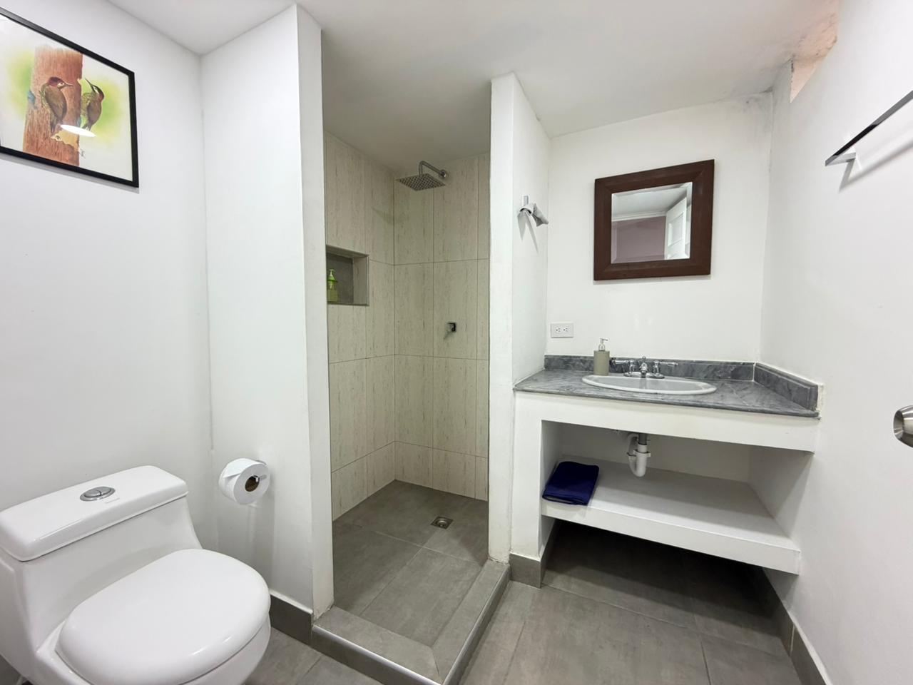 ARRIENDO CASA AMOBLADA O DESOCUPADA - LAURELES