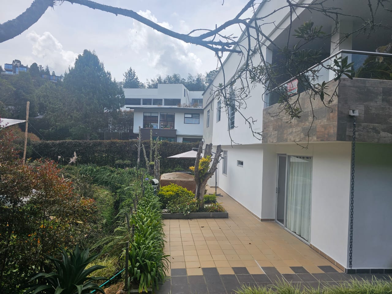 ARRIENDO CASA - ENVIGADO ESCOBERO