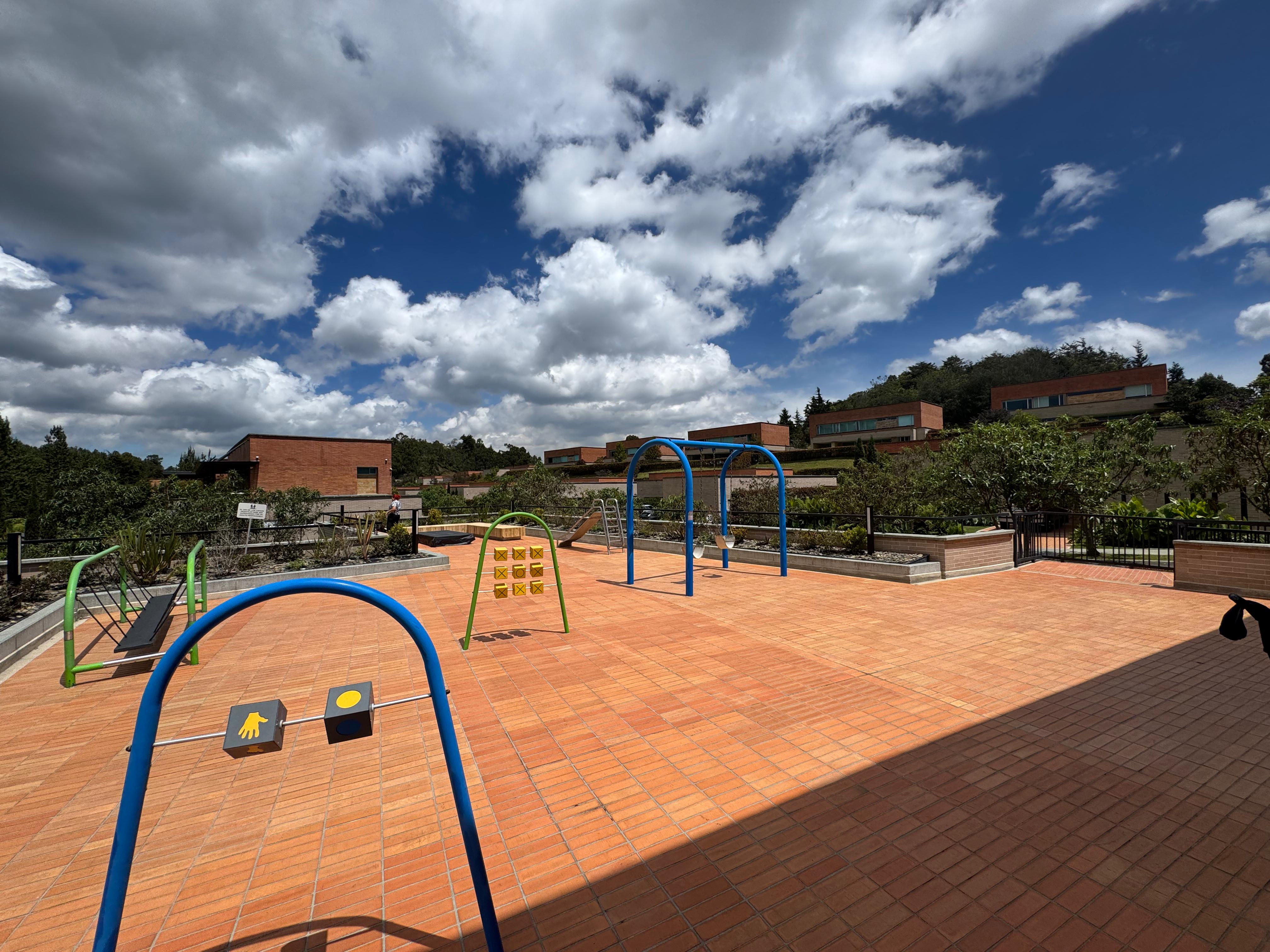 ARRIENDO CASA - ALTO DE LAS PALMAS