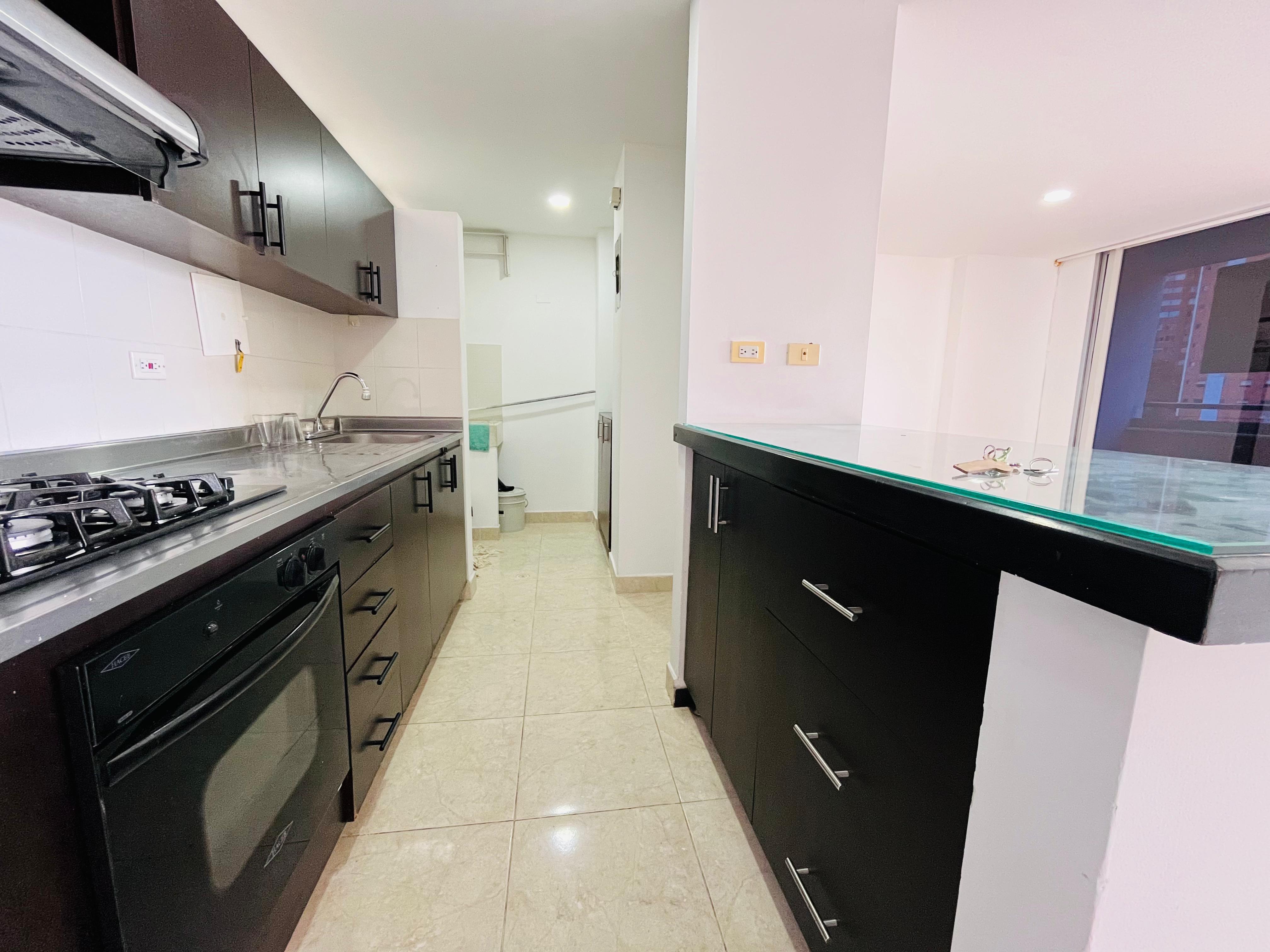 VENTA  APARTAMENTO - LOMA DE  LOS BERNAL