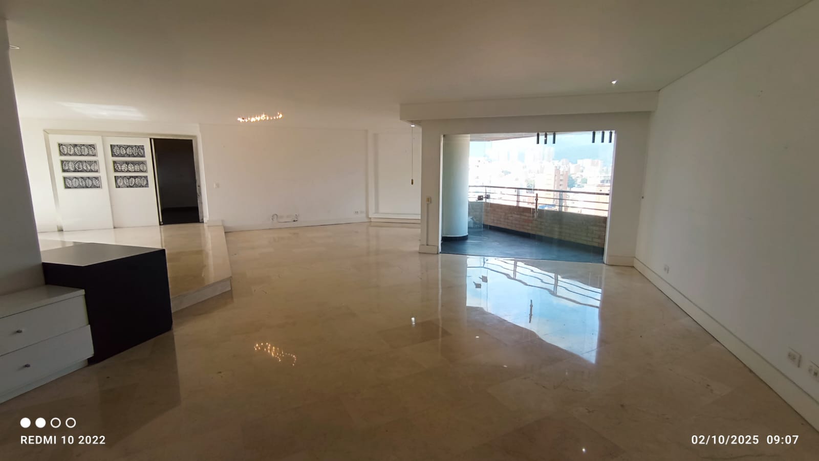 ARRIENDO APARTAMENTO  - LAURELES