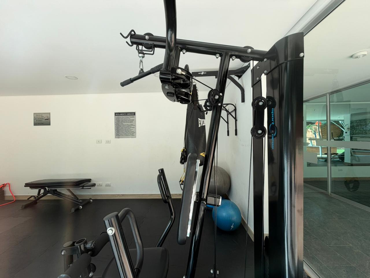 ARRIENDO APARTAMENTO AMOBLADO  - POBLADO CASTROPOL