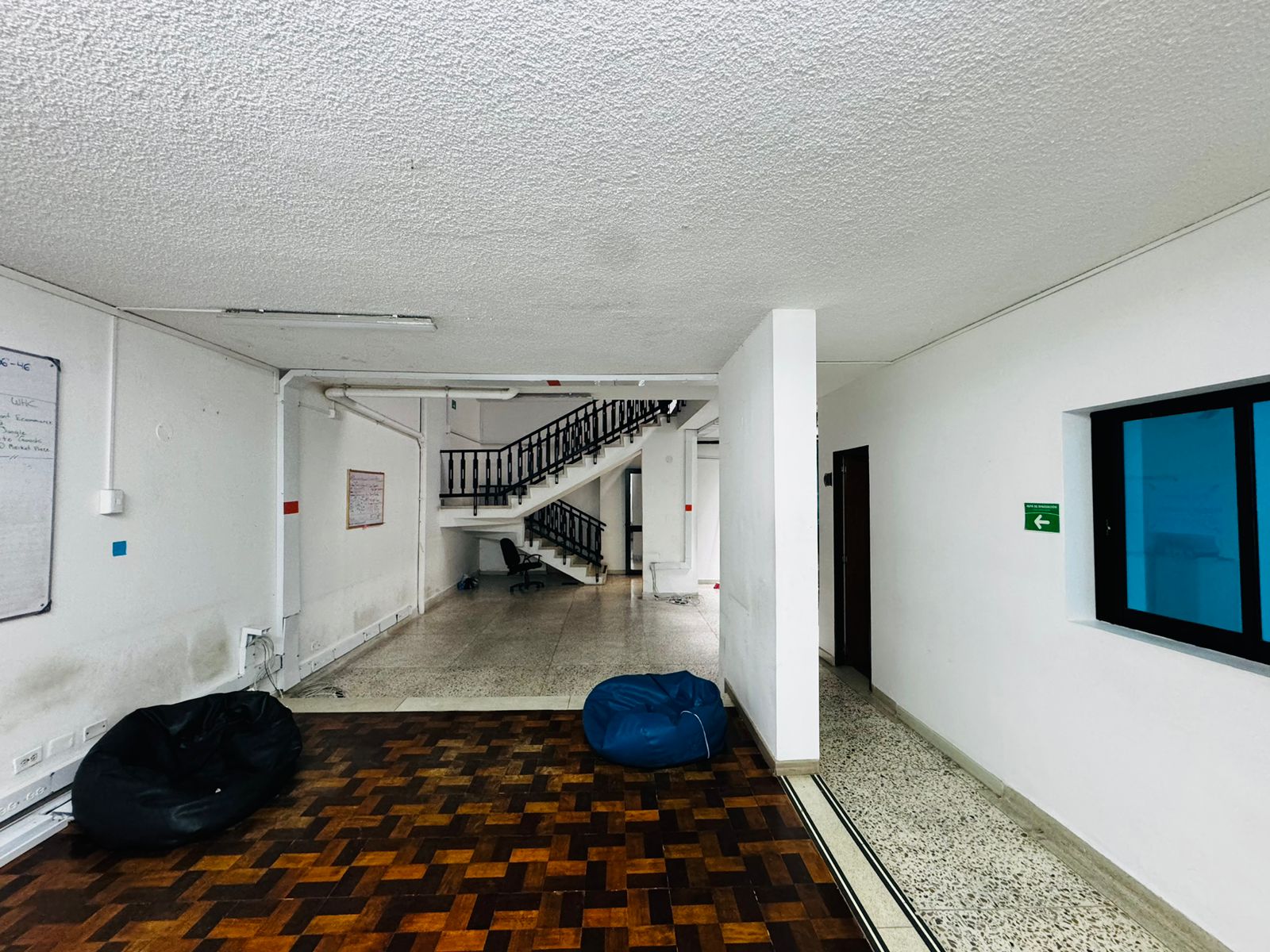 VENTA  BODEGA - CONQUISTADORES