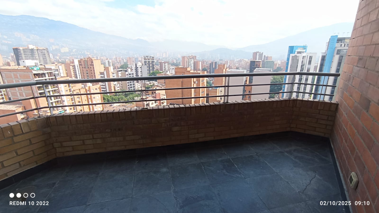 ARRIENDO APARTAMENTO  - LAURELES