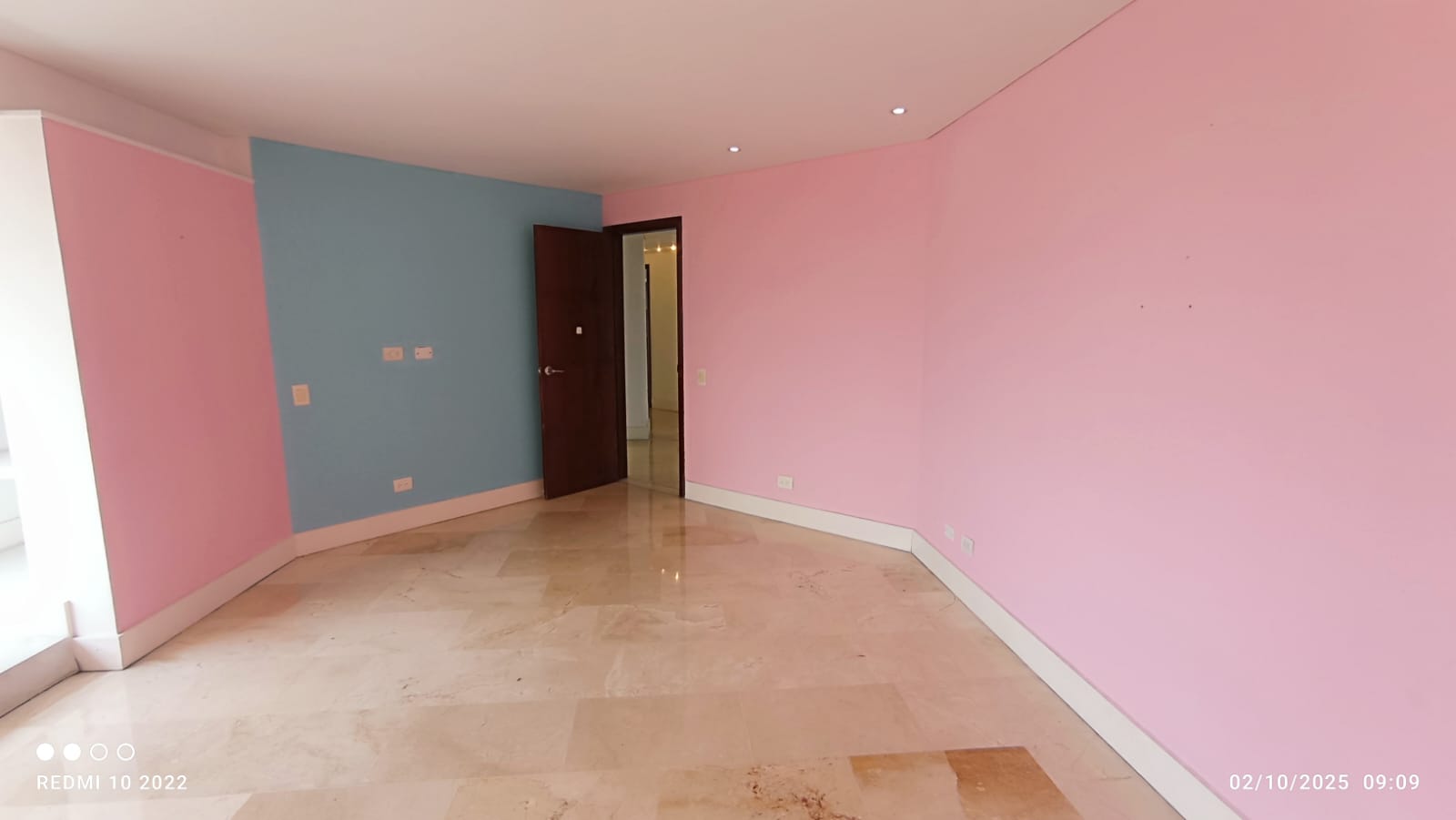 ARRIENDO APARTAMENTO  - LAURELES