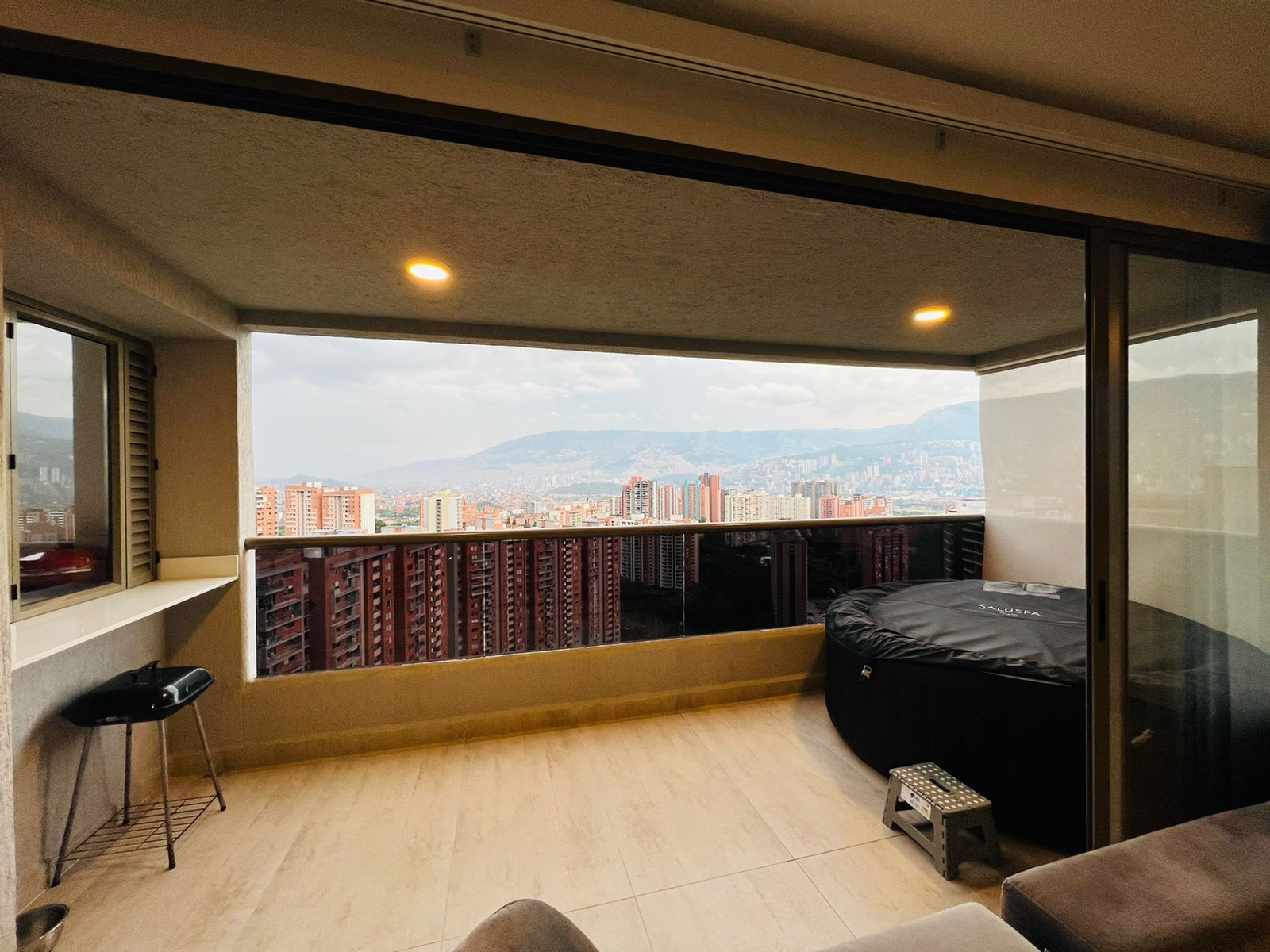 VENTA APARTAMENTO  - LOMA LOS BERNAL