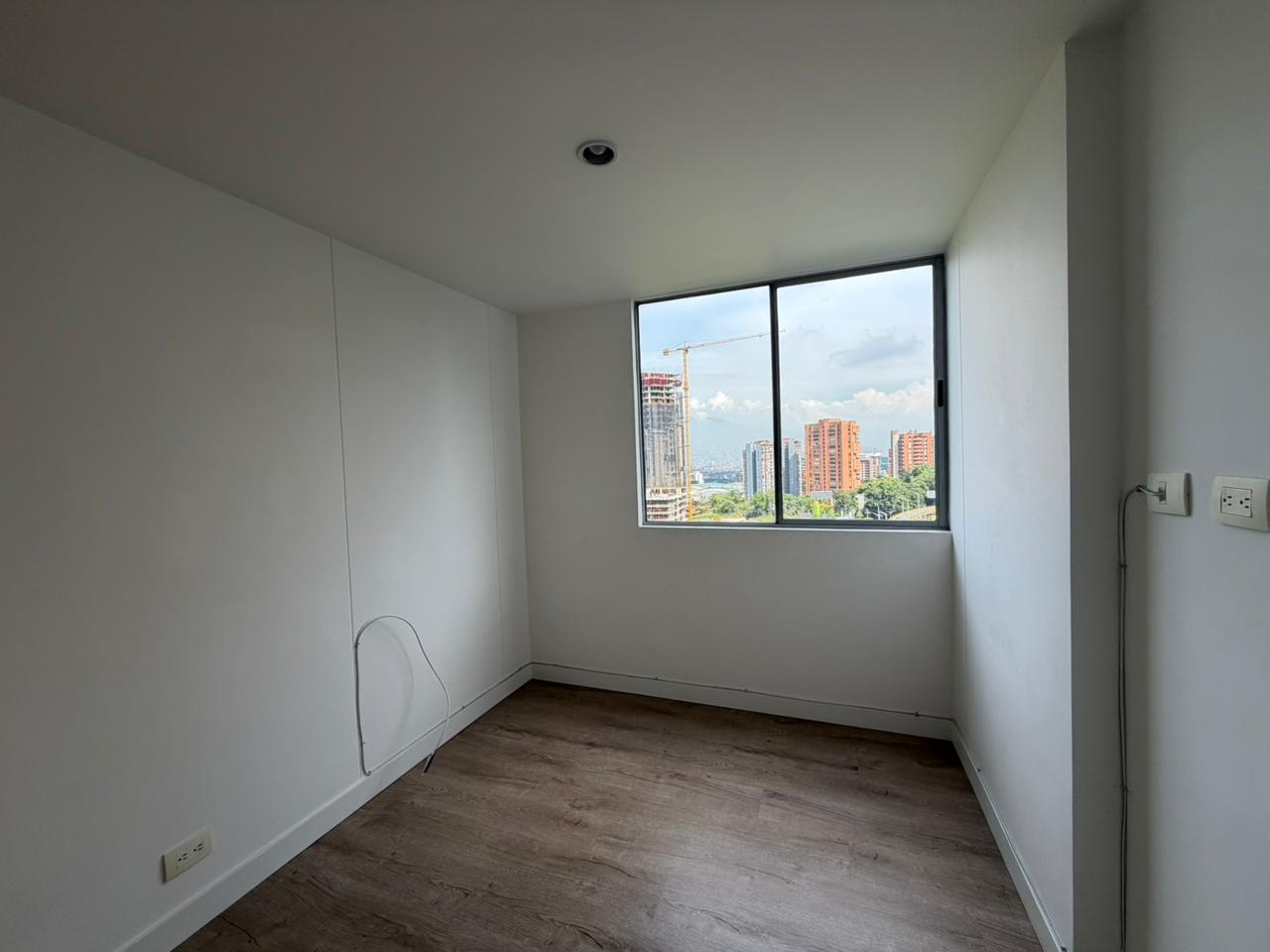 ARRIENDO APARTAMENTO POBLADO LA 34