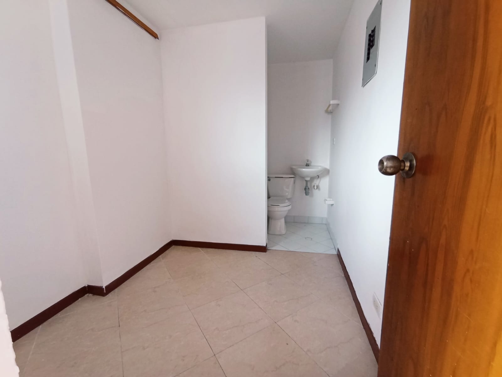 ARRIENDO APARTAMENTO - LOMA LOS BERNAL