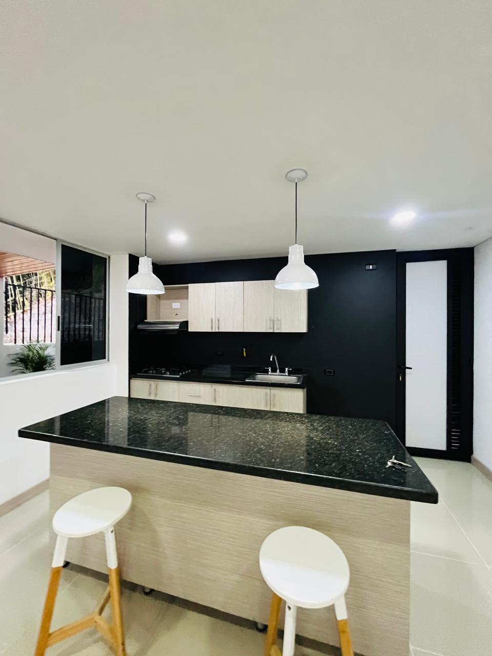 ARRIENDO CASA, ENVIGADO INTERMEDIA