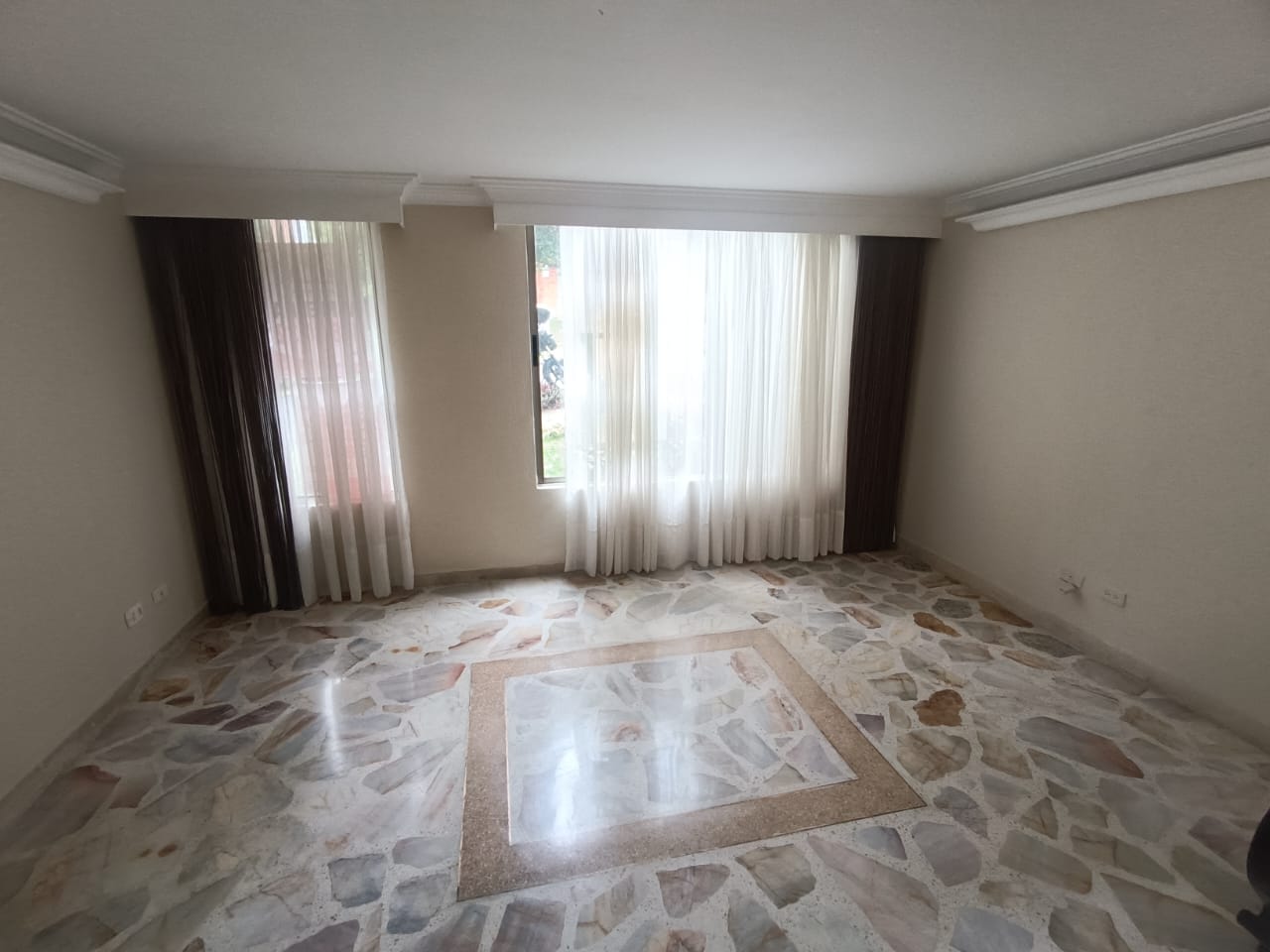 ARRIENDO APARTAMENTO - ENVIGADO LAS BRUJAS