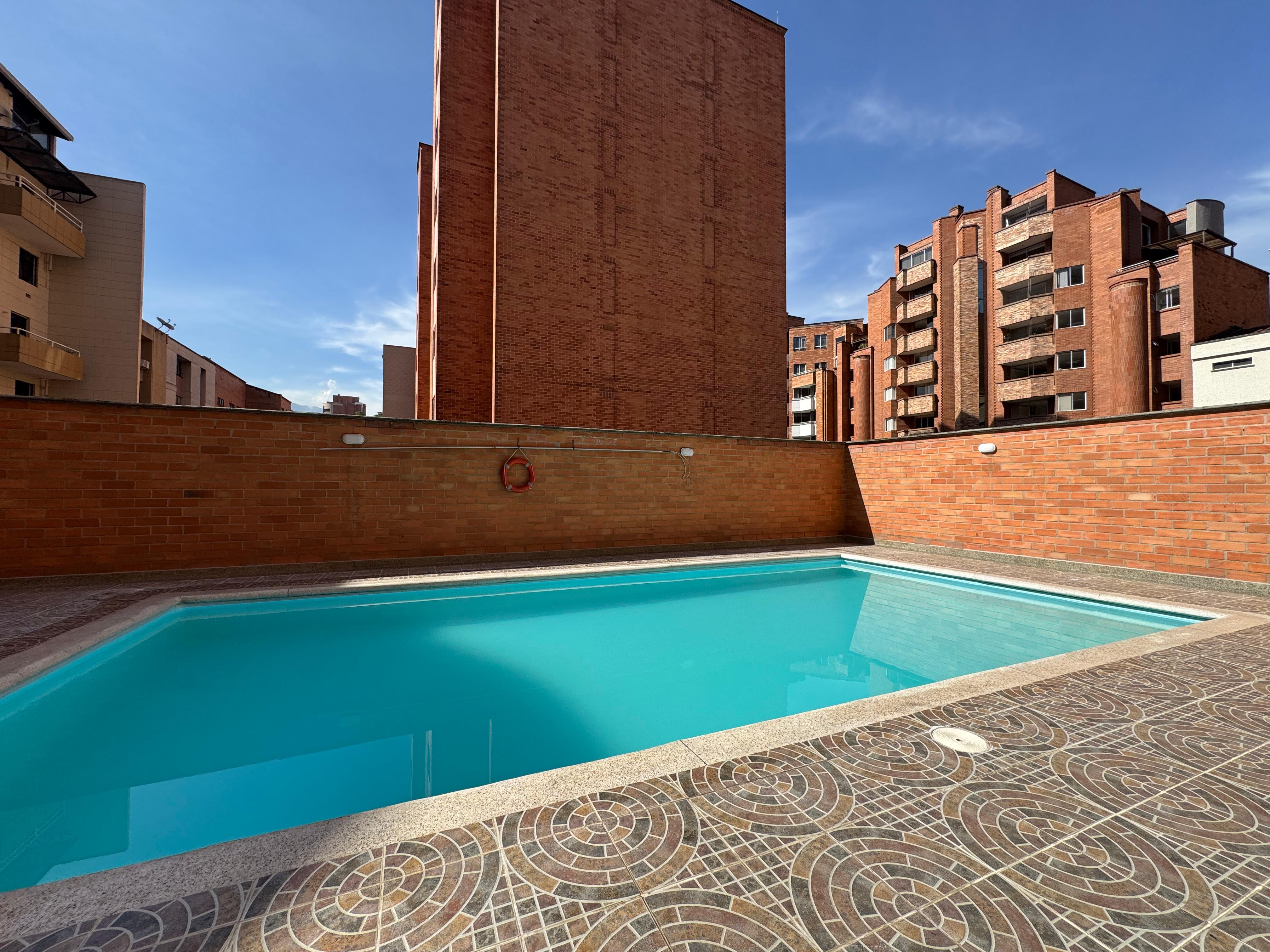 ARRIENDO APARTAMENTO - LAURELES