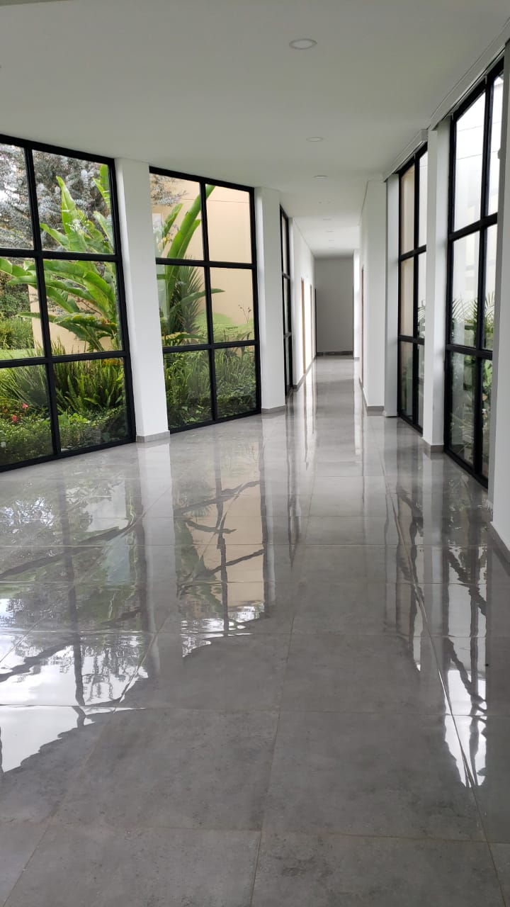 VENTA Y ARRIENDO CASA CAMPESTRE - LA CEJA