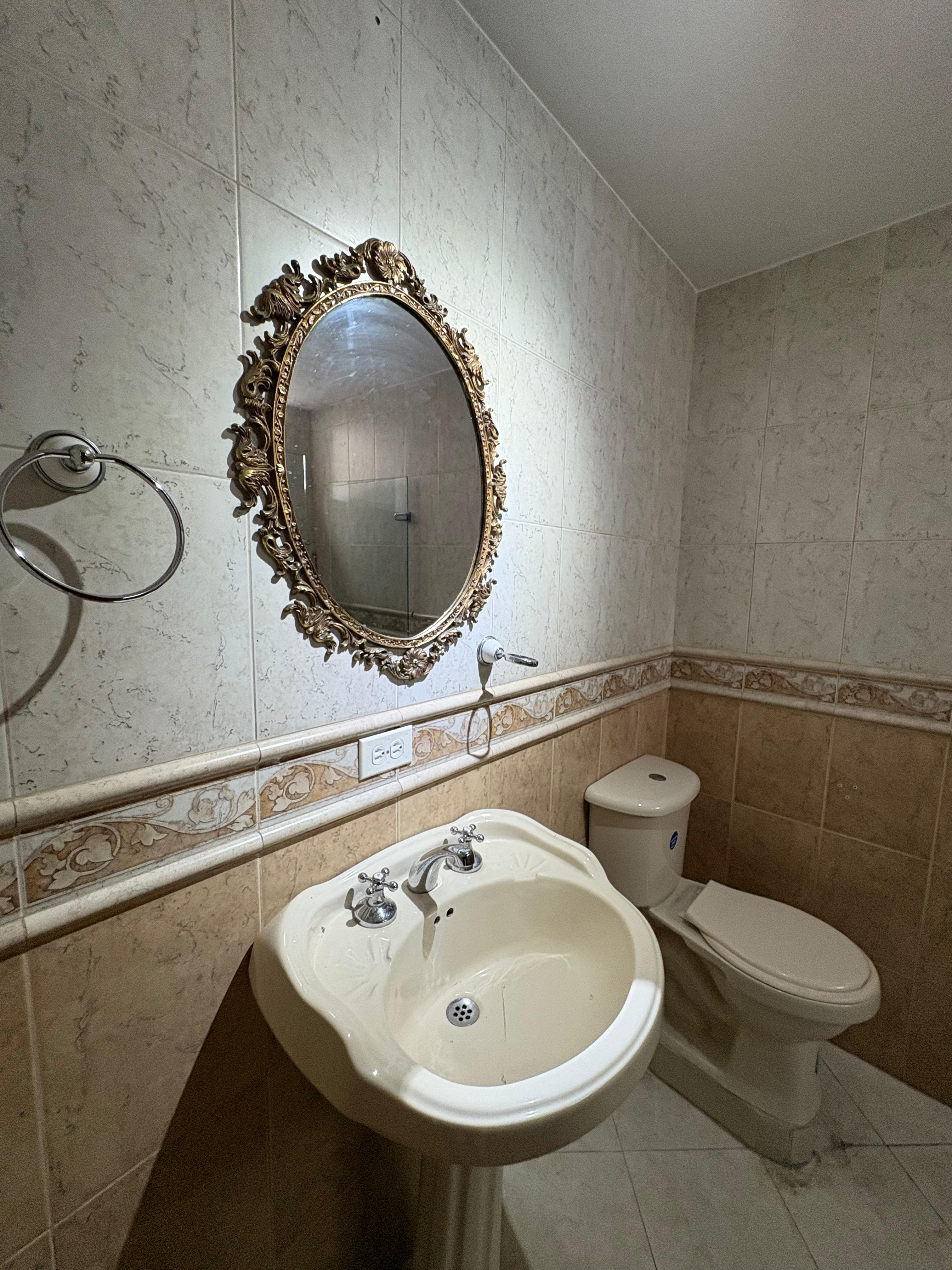 ARRIENDO CASA FLORESTA