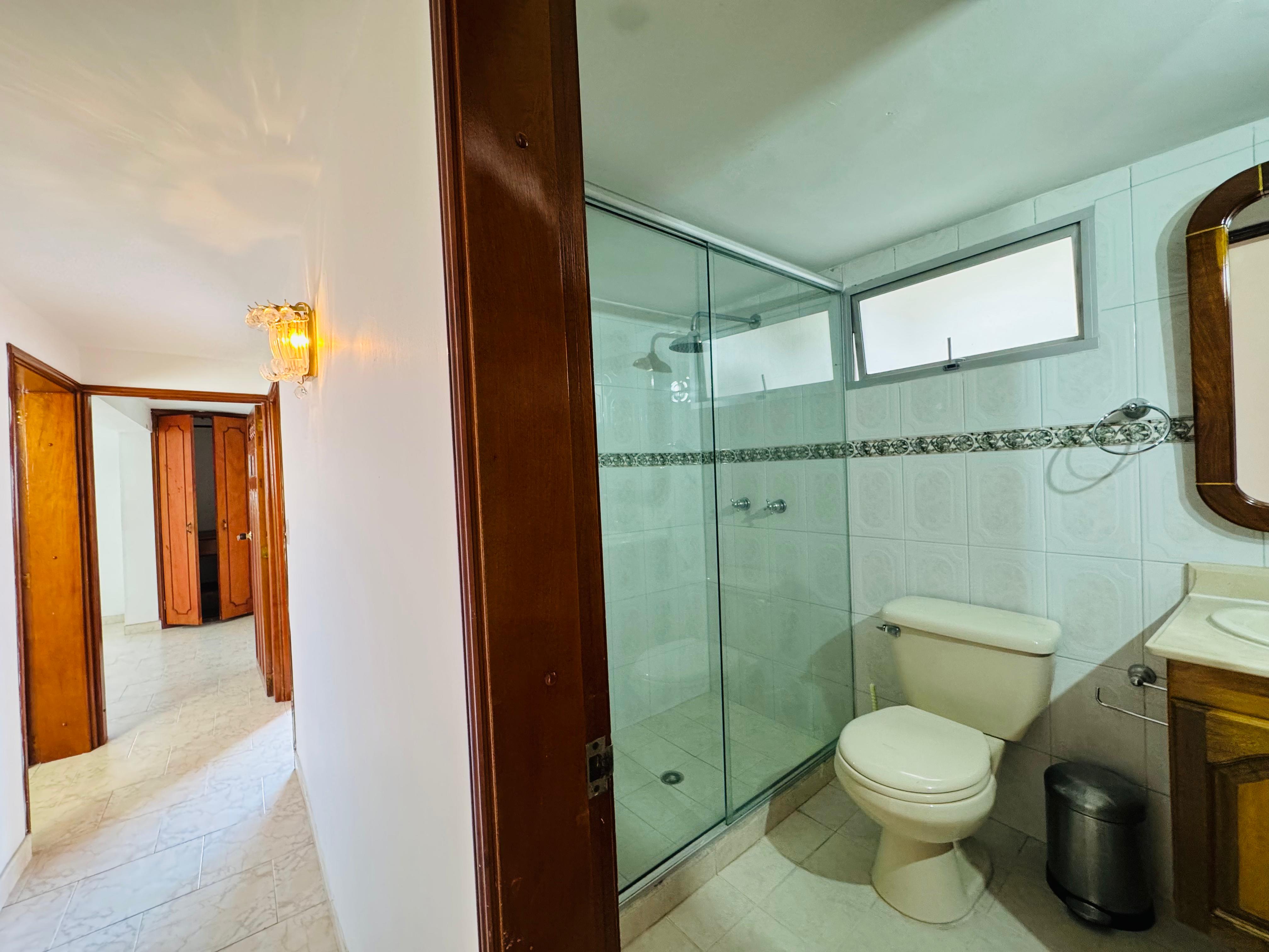 ARRIENDO CASA PARA VIVIENDA O COMERCIAL - FLORIA NUEVA