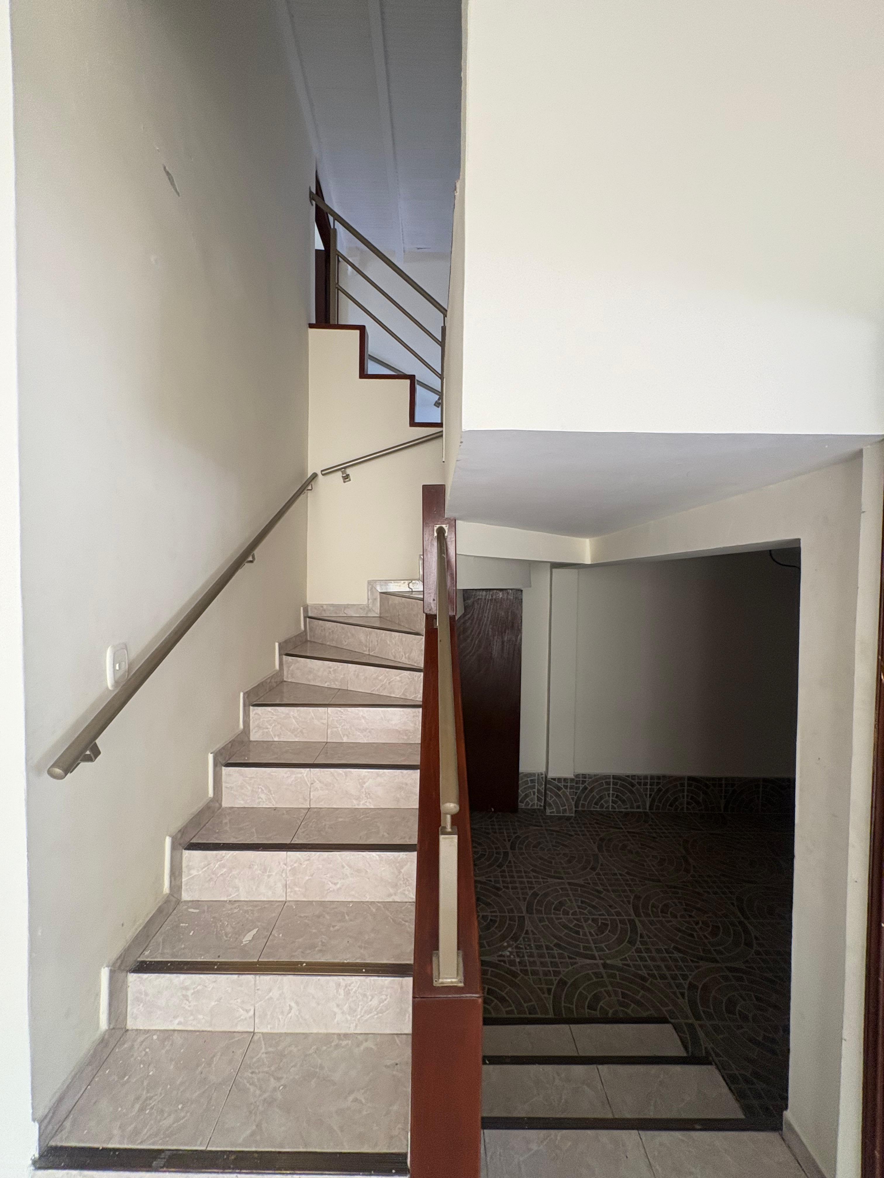ARRIENDO CASA CASTELLANA