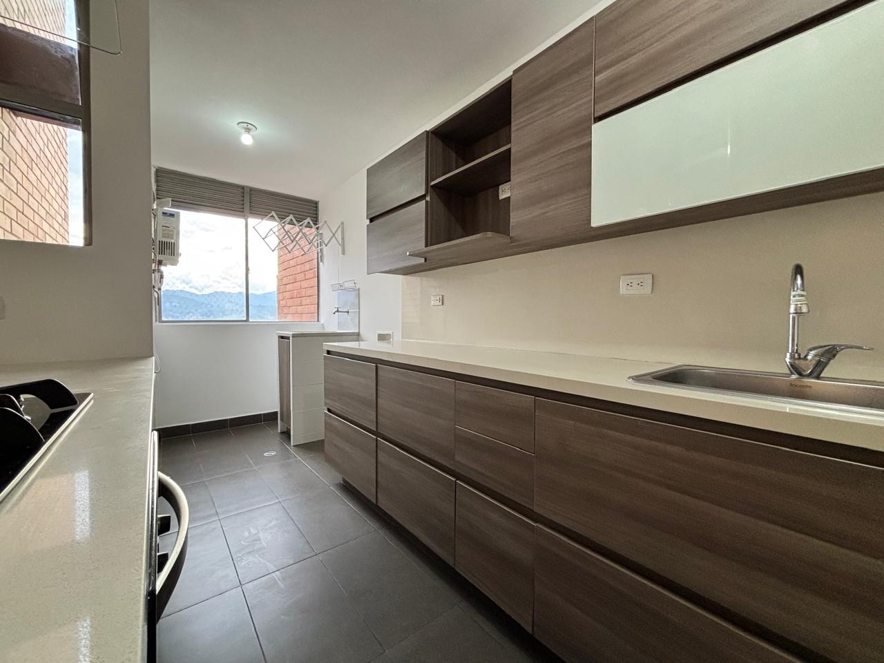 ARRIENDO APARTAMENTO - ENVIGADO LOMA DEL ESMERALDAL