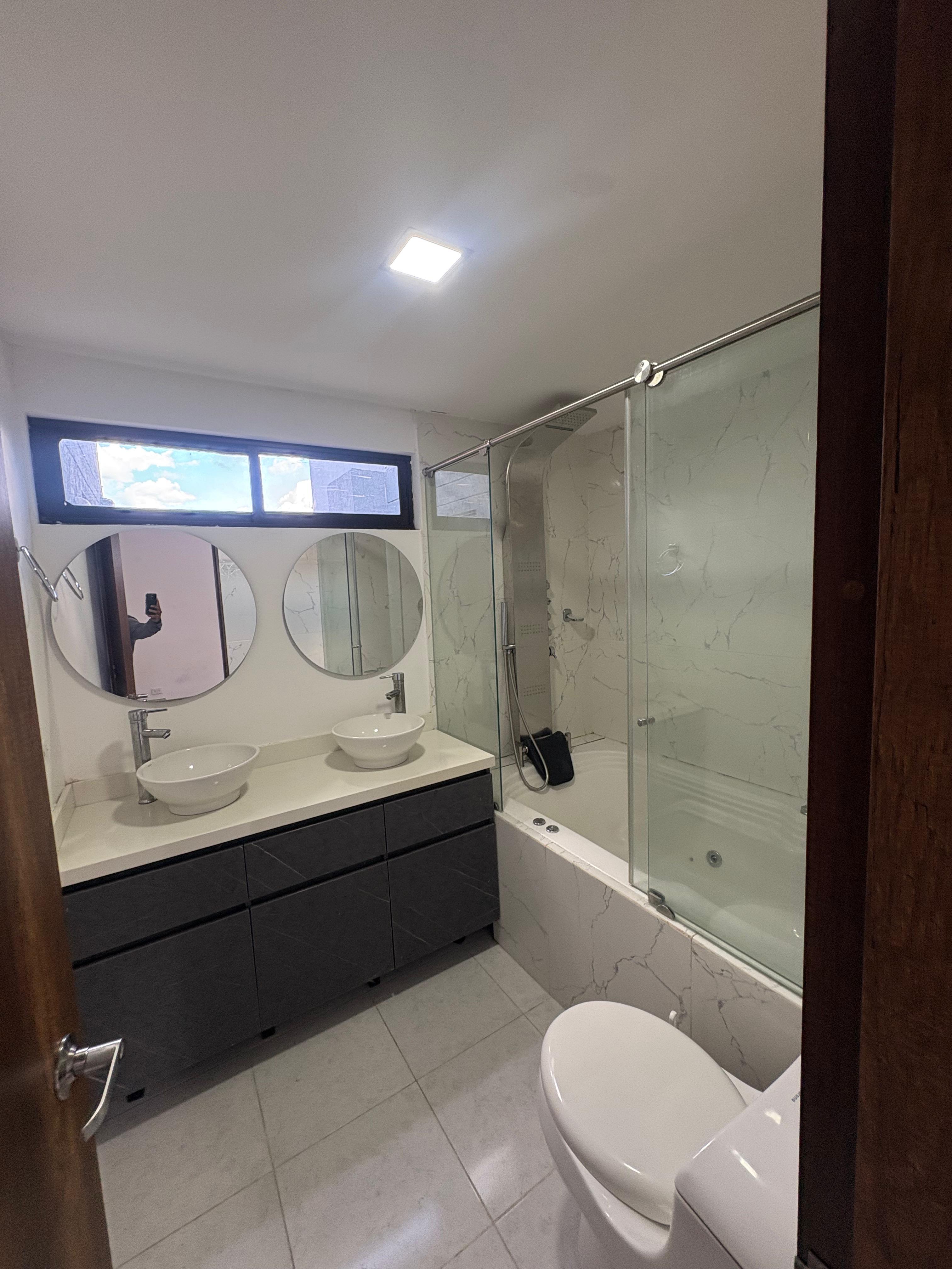 ARRIENDO APARTAMENTO, LAURELES PRIMER PARQUE