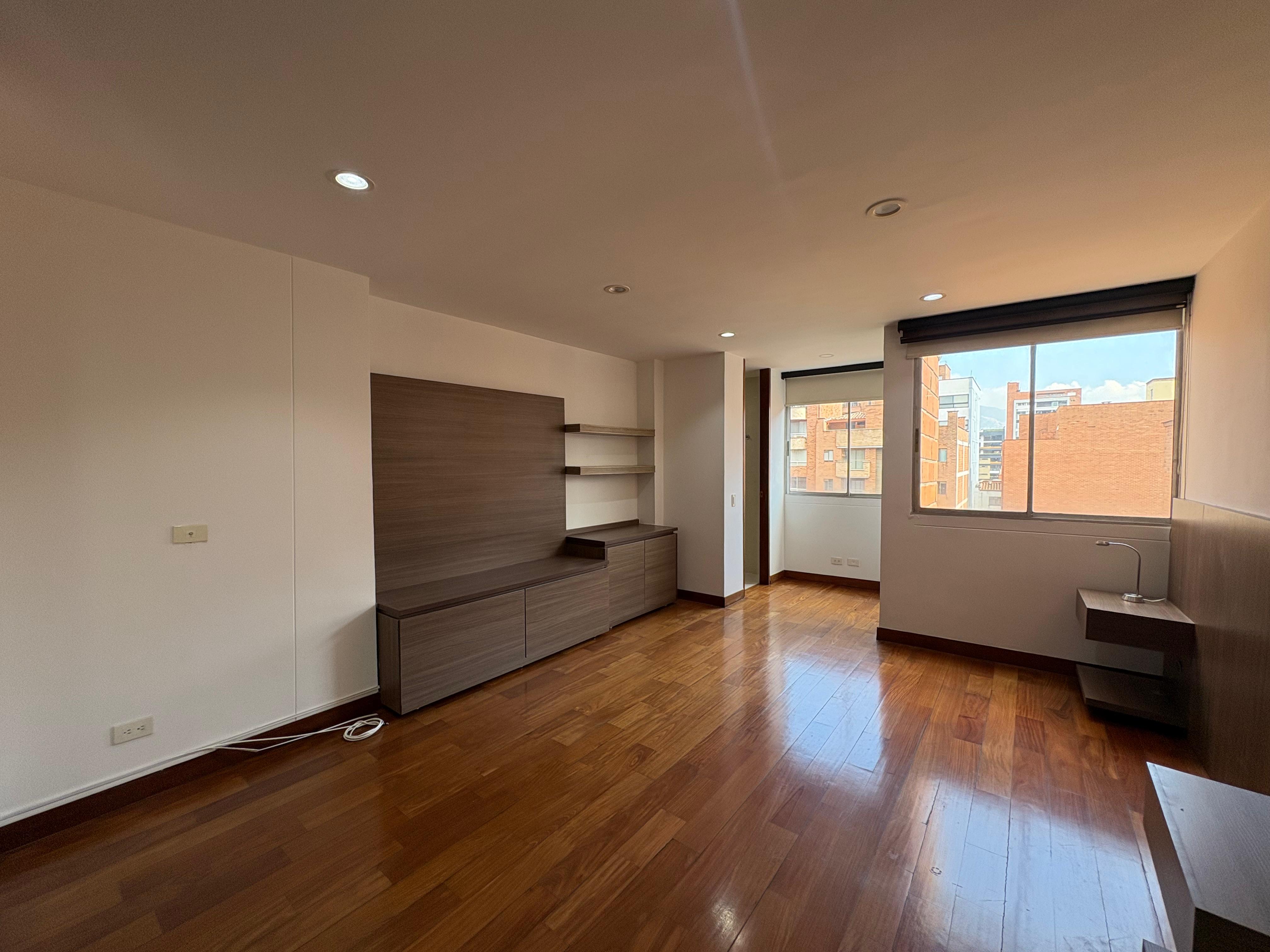 ARRIENDO APARTAMENTO, CONQUISTADORES
