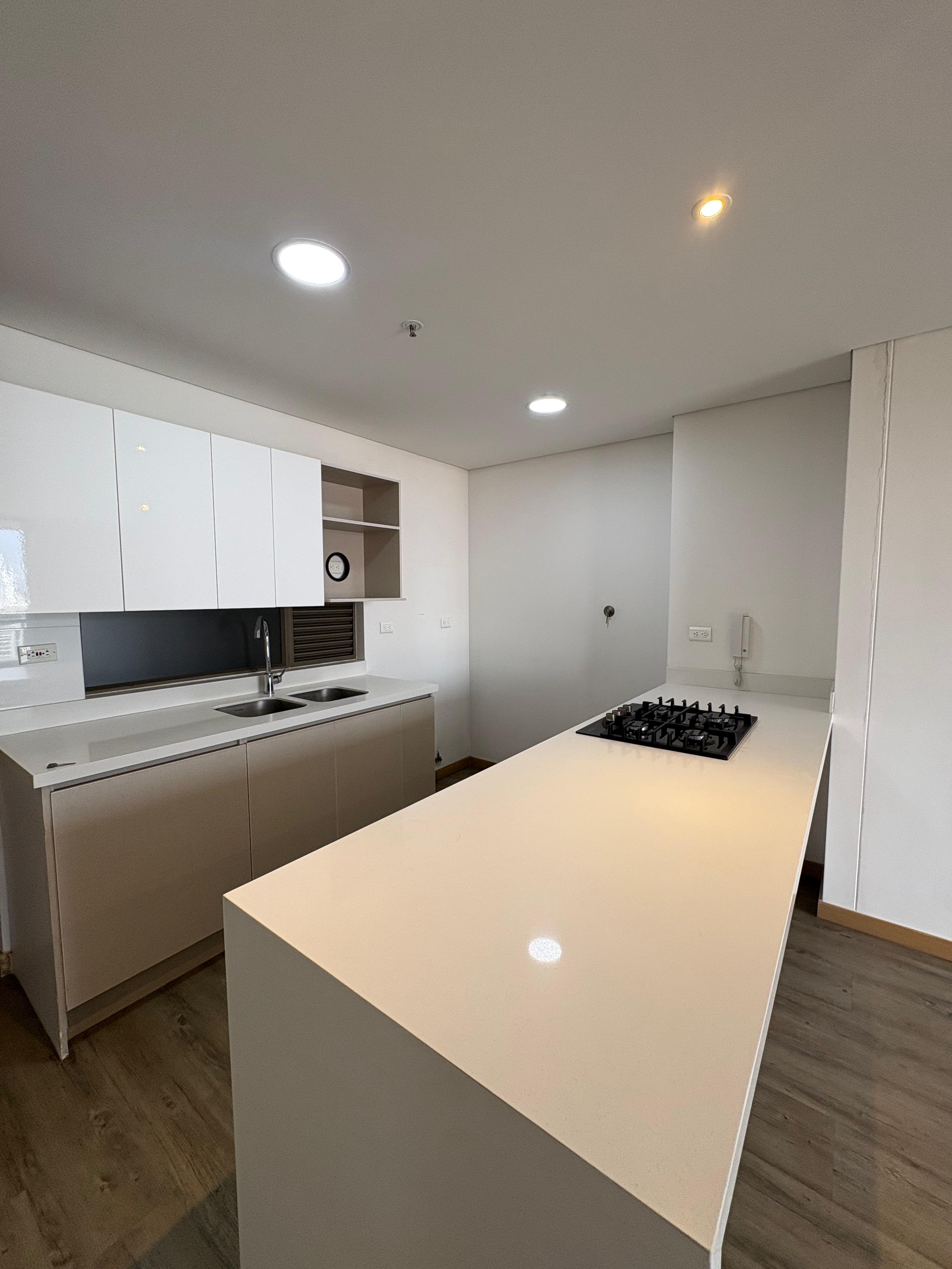 ARRIENDO, APARTAESTUDIO, POBLADO VIA LINARES