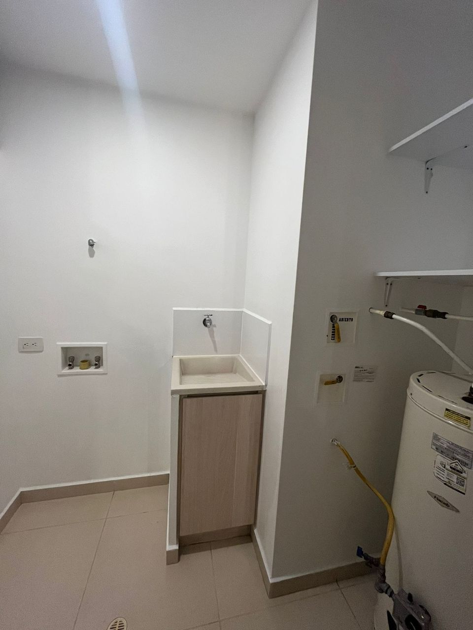ARRIENDO APARTAMENTO - POBLADO LOS GONZALEZ
