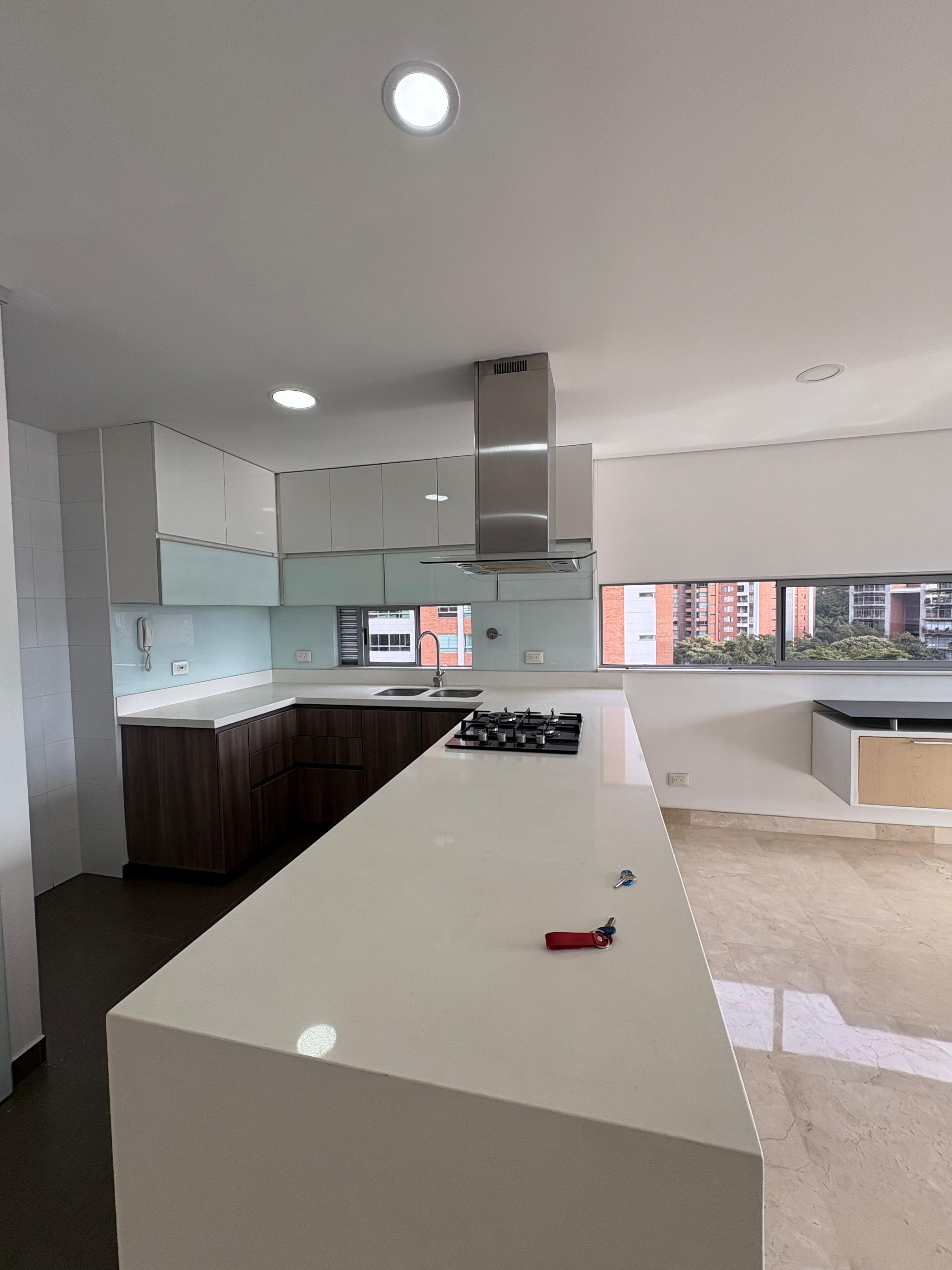 ARRIENDO APARTAESTUDIO, POBLADO SANTA MARIA DE LOS ANGELES