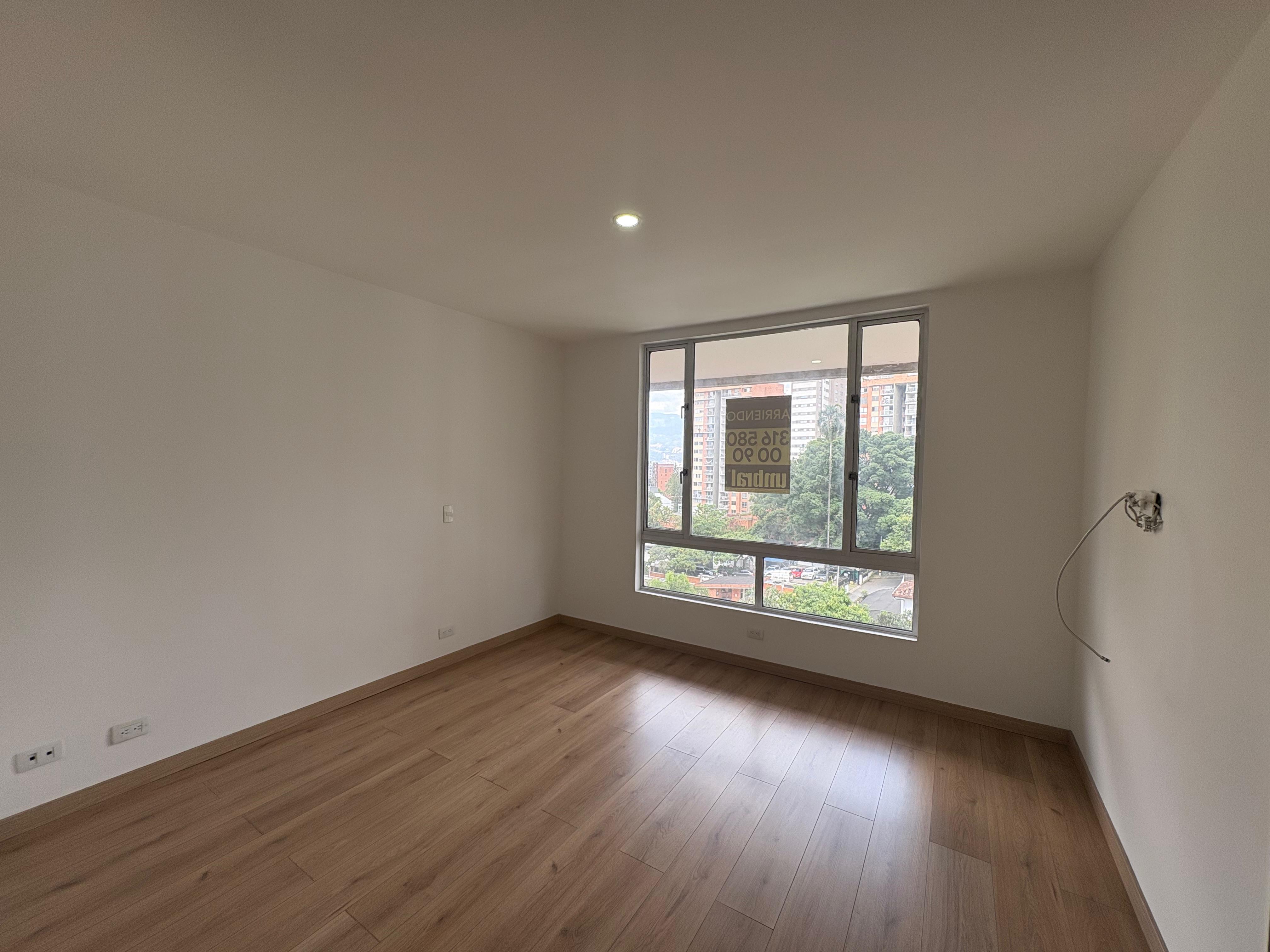 ARRIENDO APARTAMENTO  - POBLADO CASTROPOL