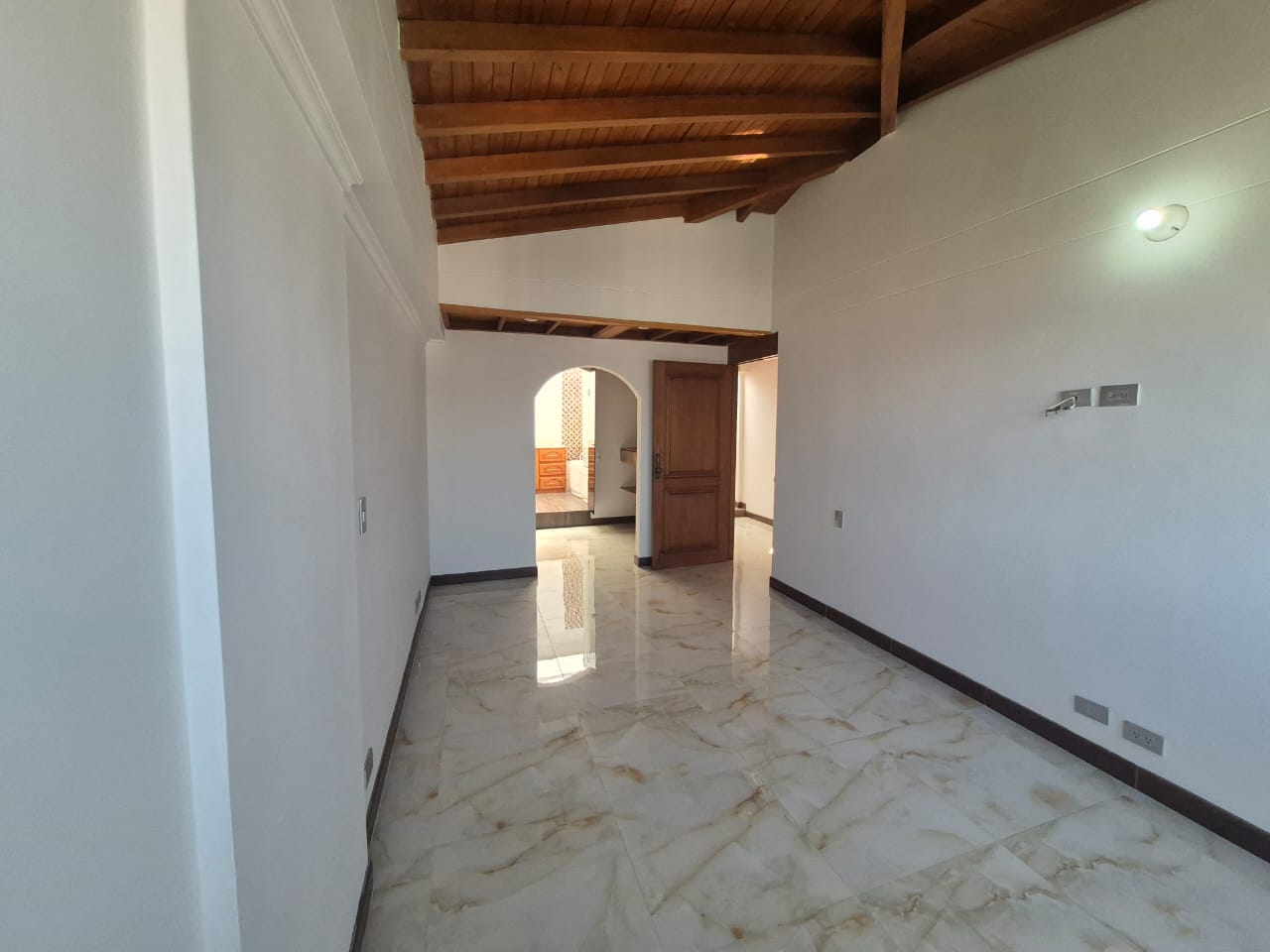 ARRIENDO APARTAMENTO DUPLEX POBLADO PALMAS
