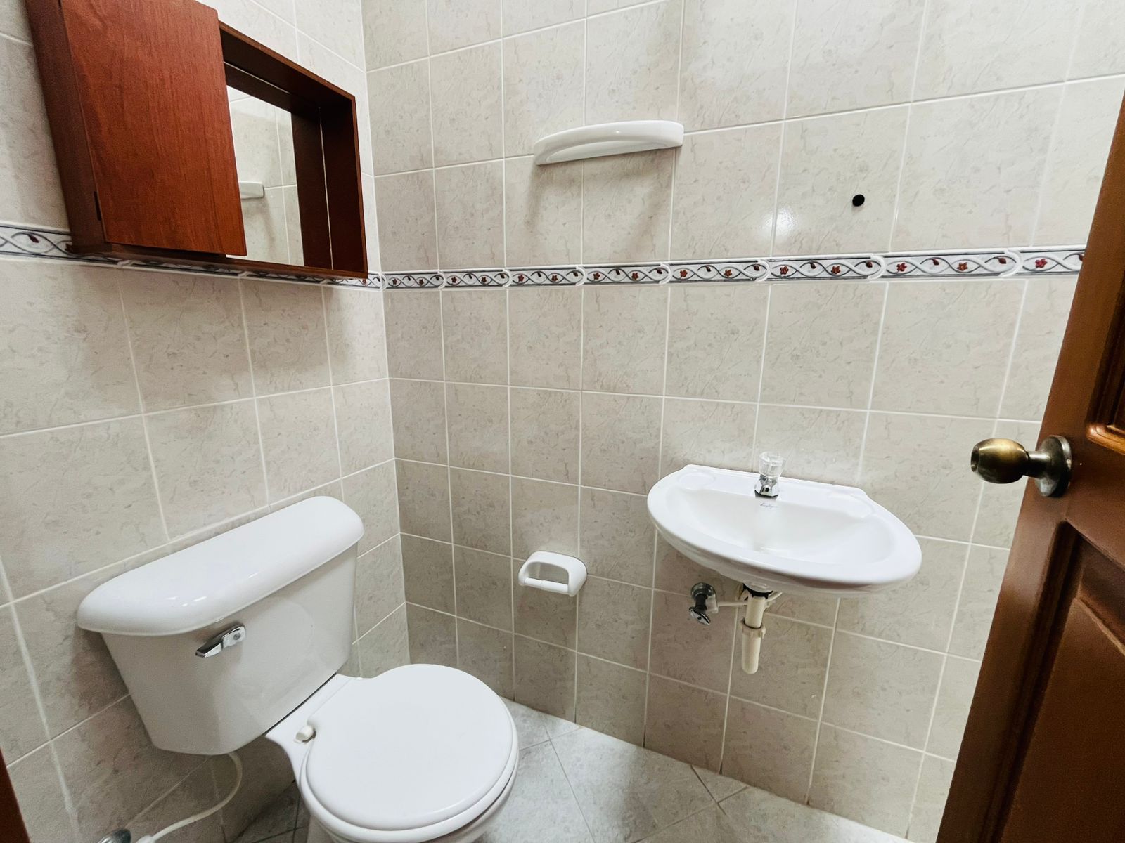 ARRIENDO CASA - ENVIGADO ESCOBERO