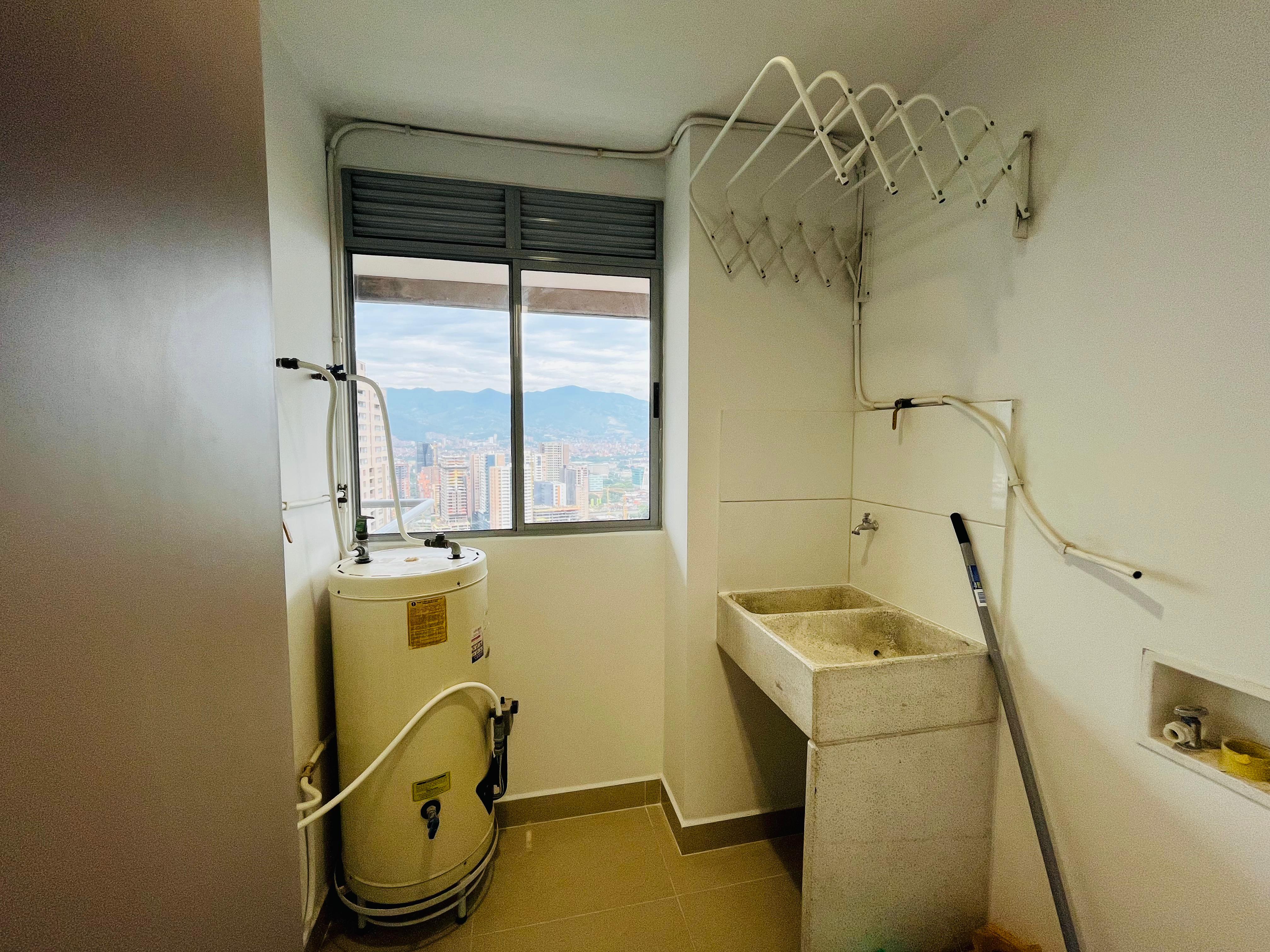 ARRIENDO APARTAMENTO - POBLADO CASTROPOL