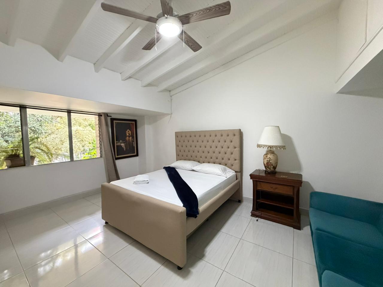 ARRIENDO CASA AMOBLADA O DESOCUPADA - LAURELES