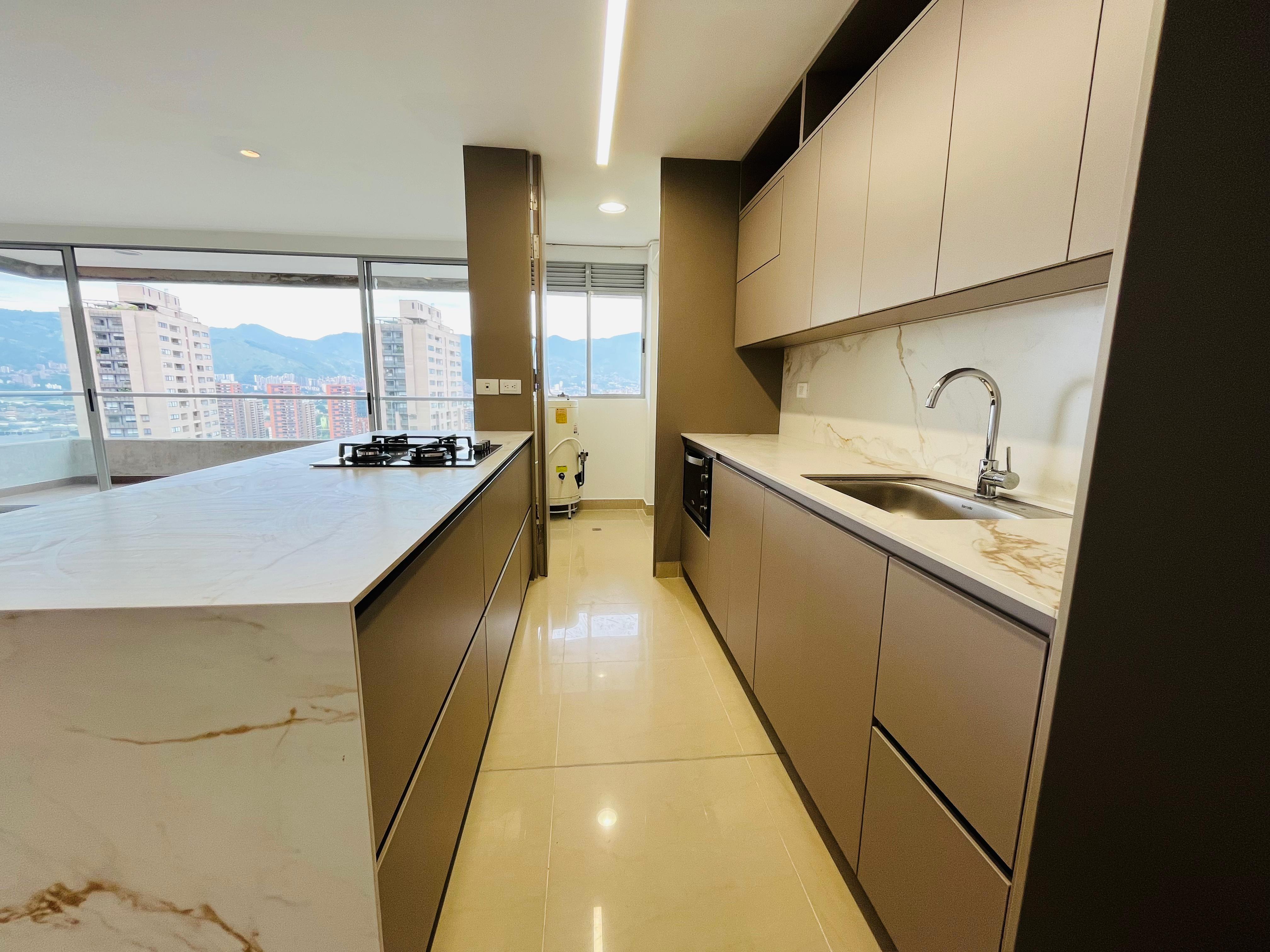 ARRIENDO APARTAMENTO - POBLADO CASTROPOL
