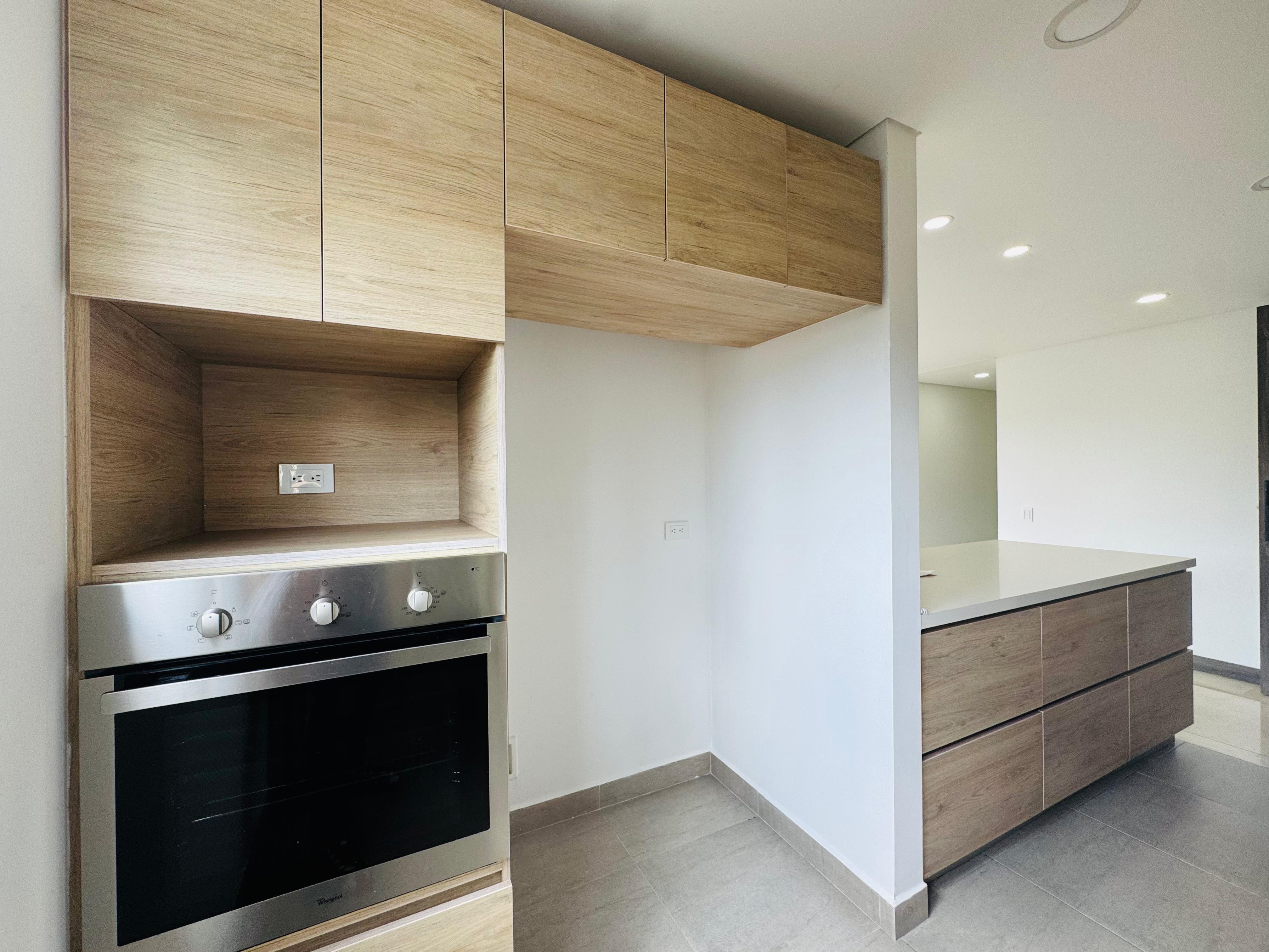 ARRIENDO APARTAMENTO - POBLADO LOMA DE LOS PARRA