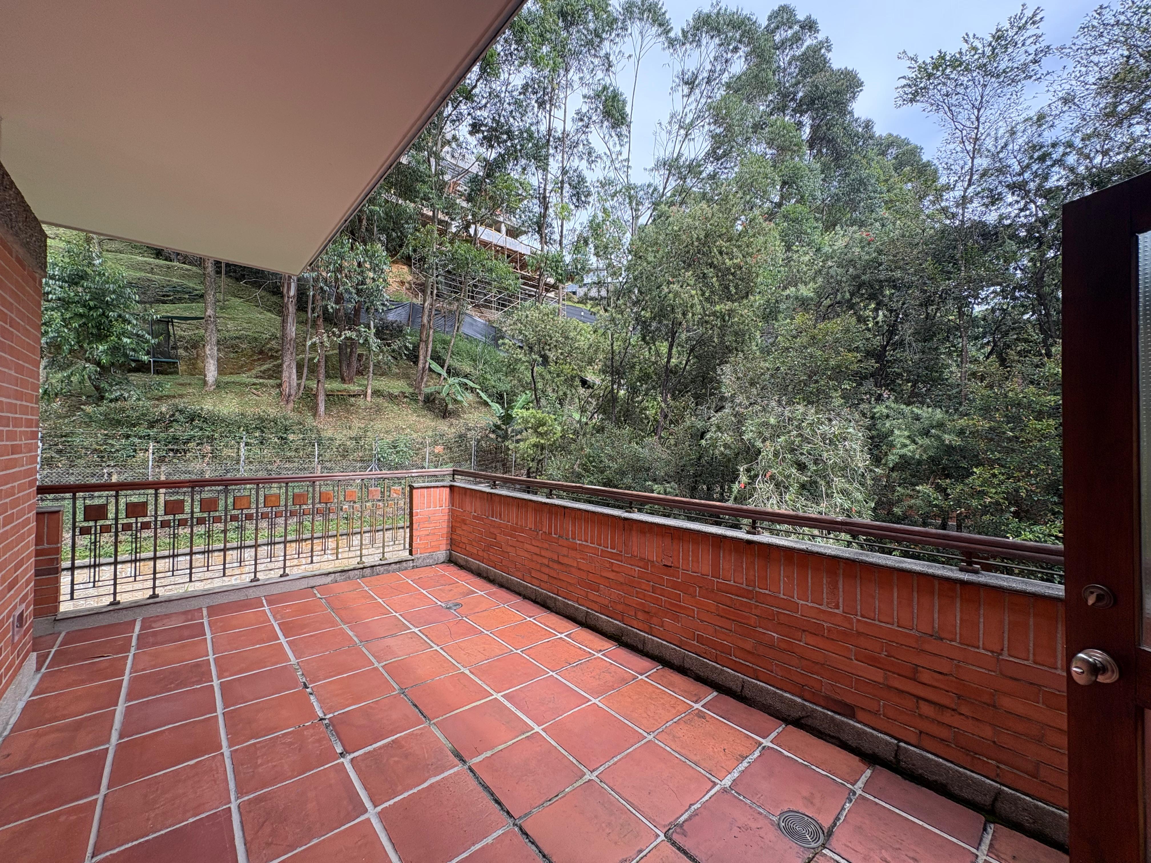 ARRIENDO CASA CAMPESTRE, POBLADO TESORO