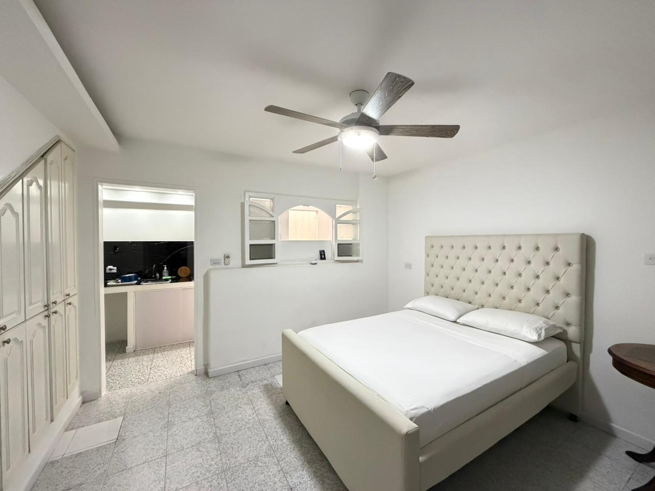 ARRIENDO CASA AMOBLADA O DESOCUPADA - LAURELES
