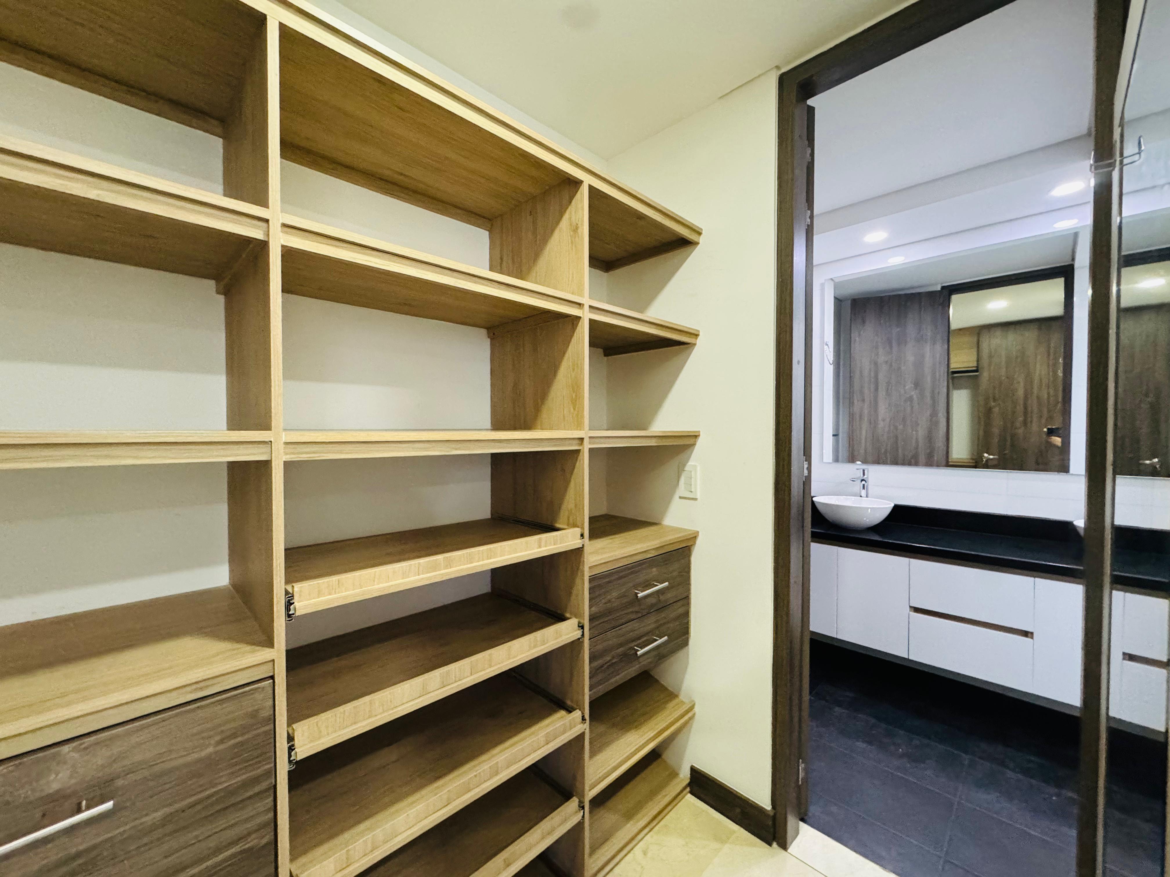ARRIENDO APARTAMENTO - POBLADO LOMA DE LOS PARRA