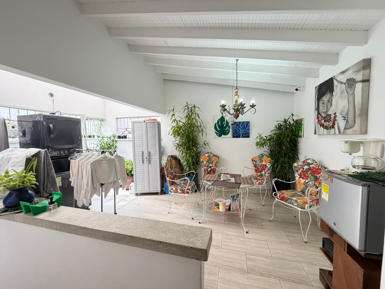 ARRIENDO CASA AMOBLADA O DESOCUPADA - LAURELES
