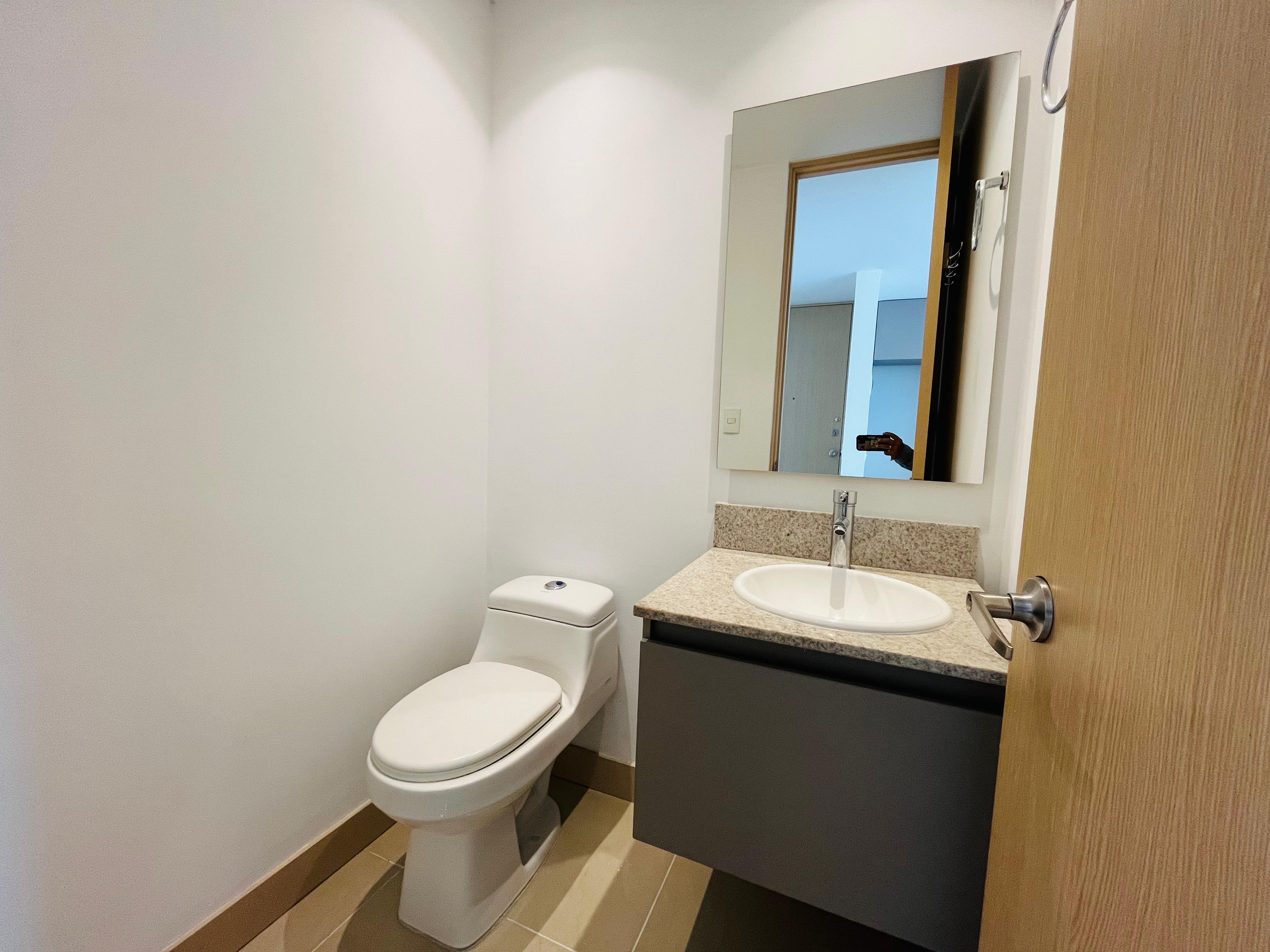 ARRIENDO APARTAMENTO - POBLADO CASTROPOL