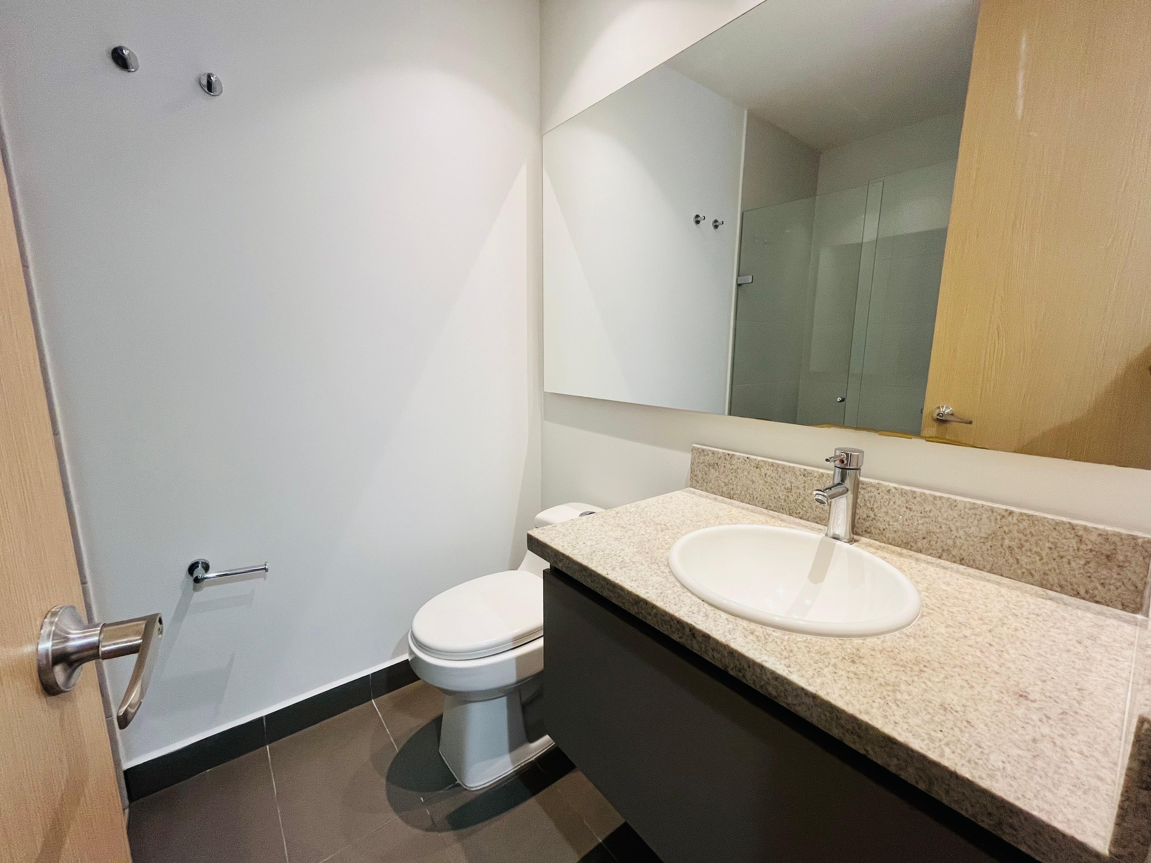 ARRIENDO APARTAMENTO - POBLADO CASTROPOL