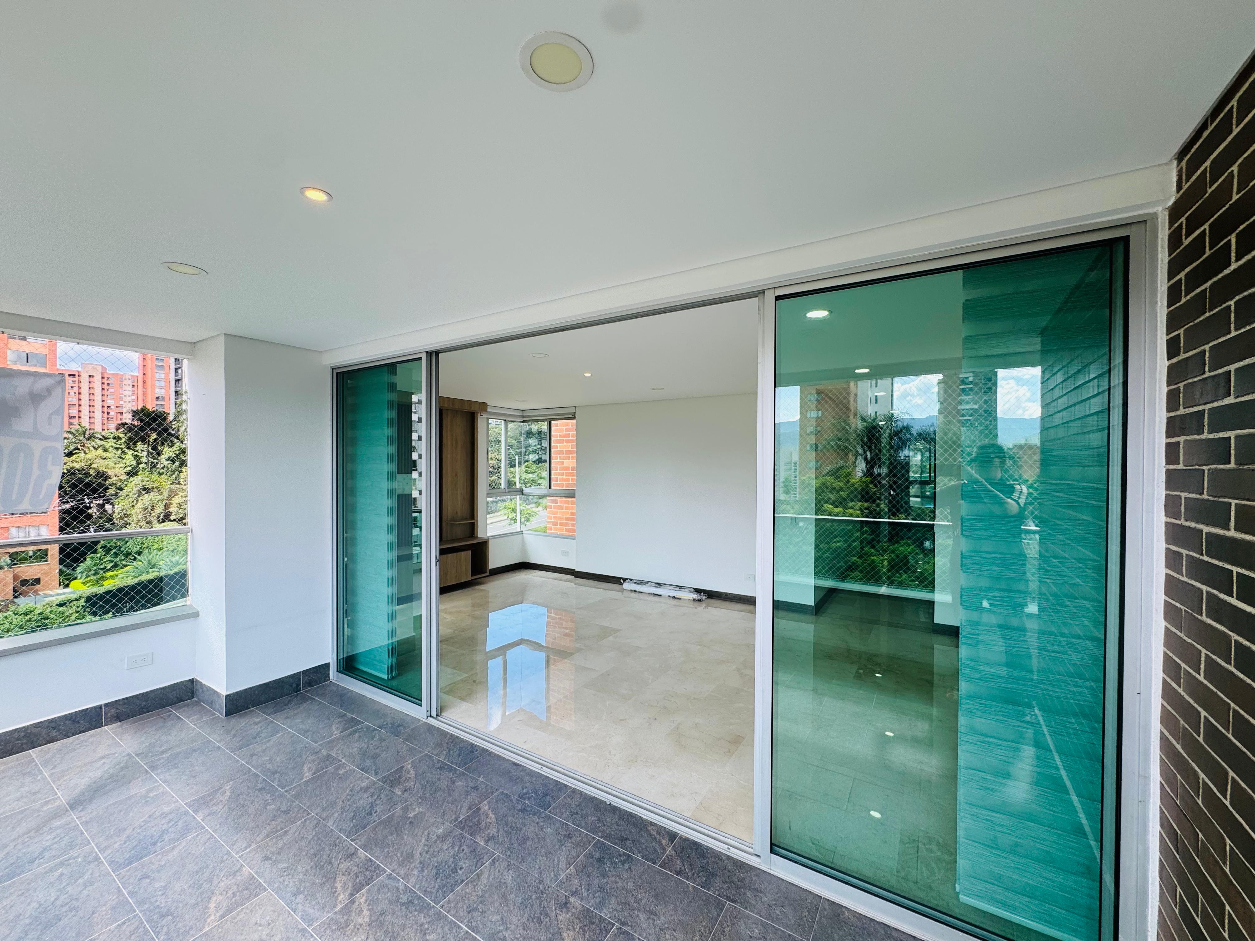 ARRIENDO APARTAMENTO - POBLADO LOMA DE LOS PARRA