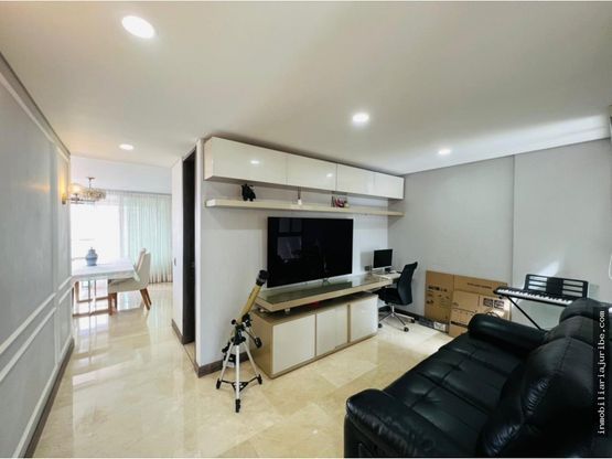 APARTAMENTO EN ARRIENDO - POBLADO LOMA LOS PARRA