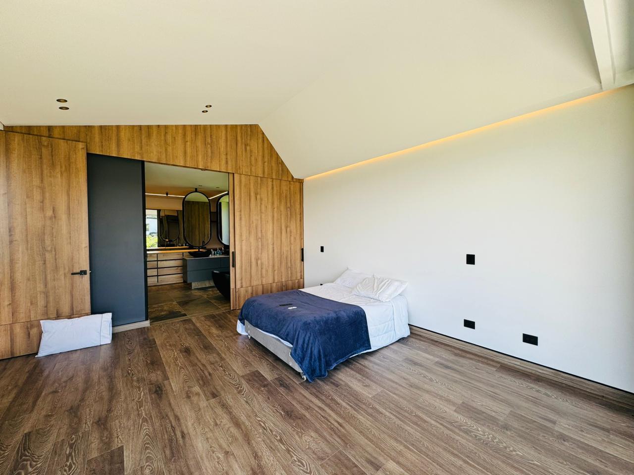 VENTA CASA - ALTO DE LAS PALMAS