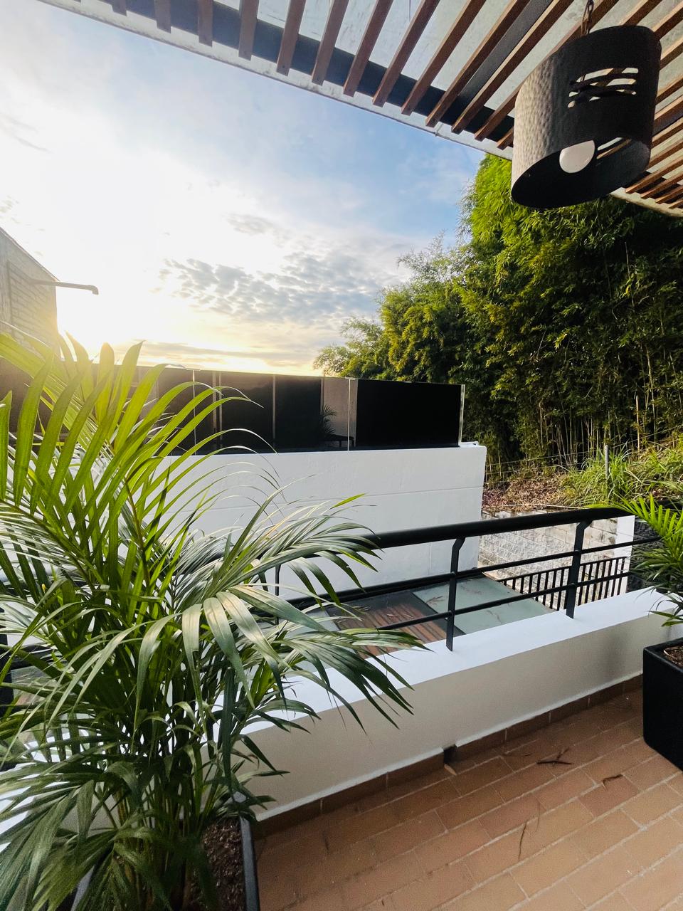 ARRIENDO CASA, ENVIGADO INTERMEDIA